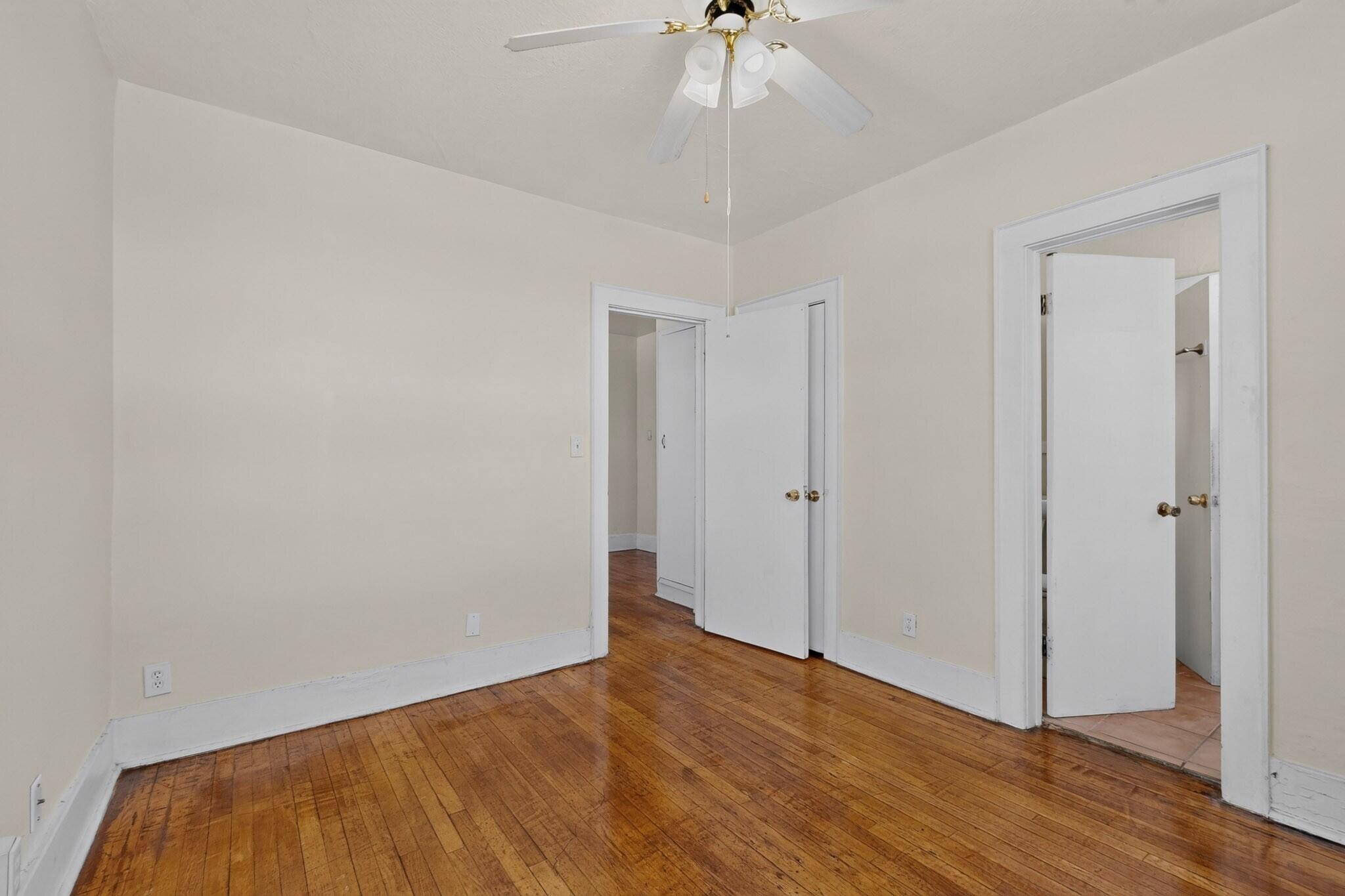 Photo 18 — 816 6th Street NW