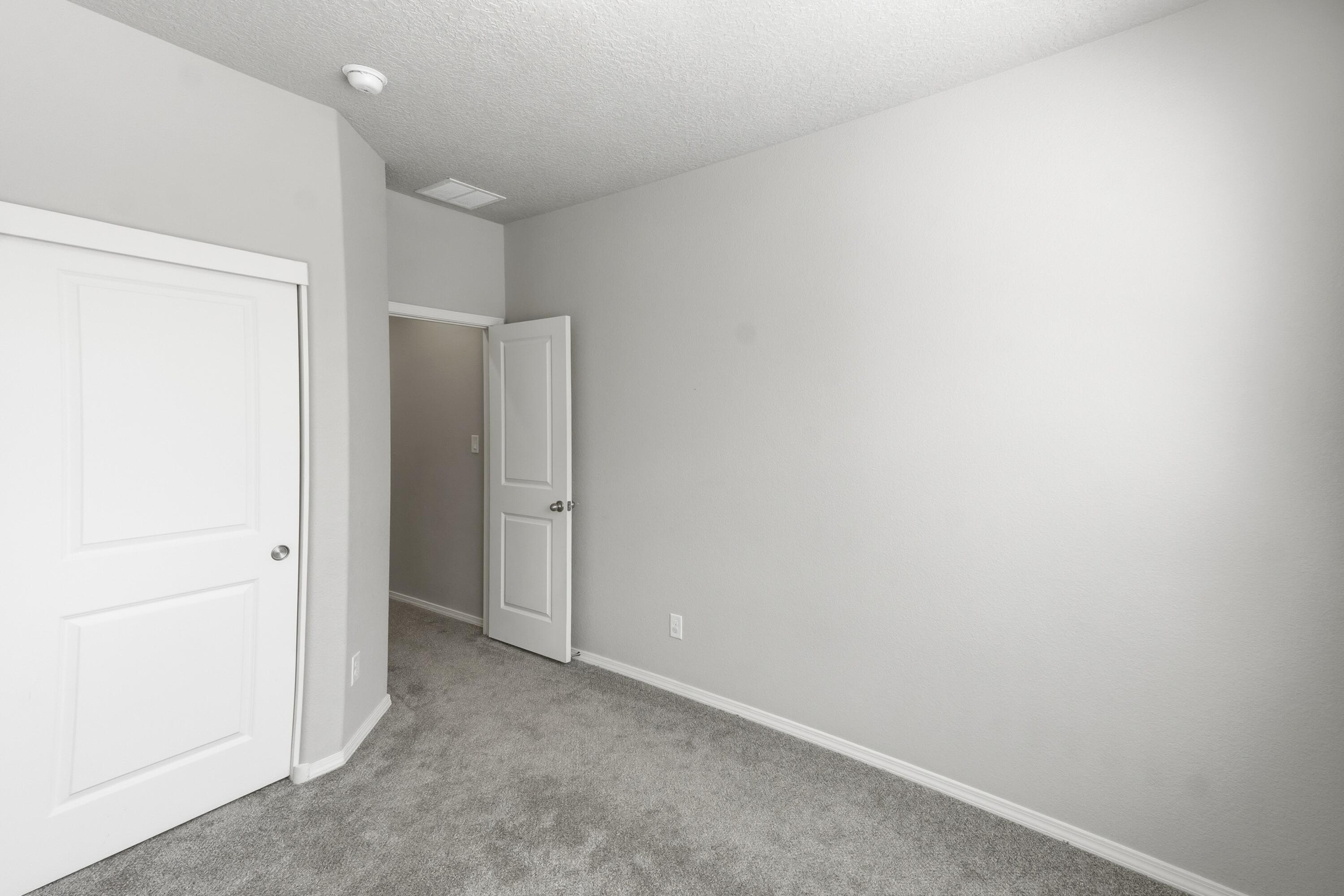 Photo 12 — 6923 Silver Moon Road NW