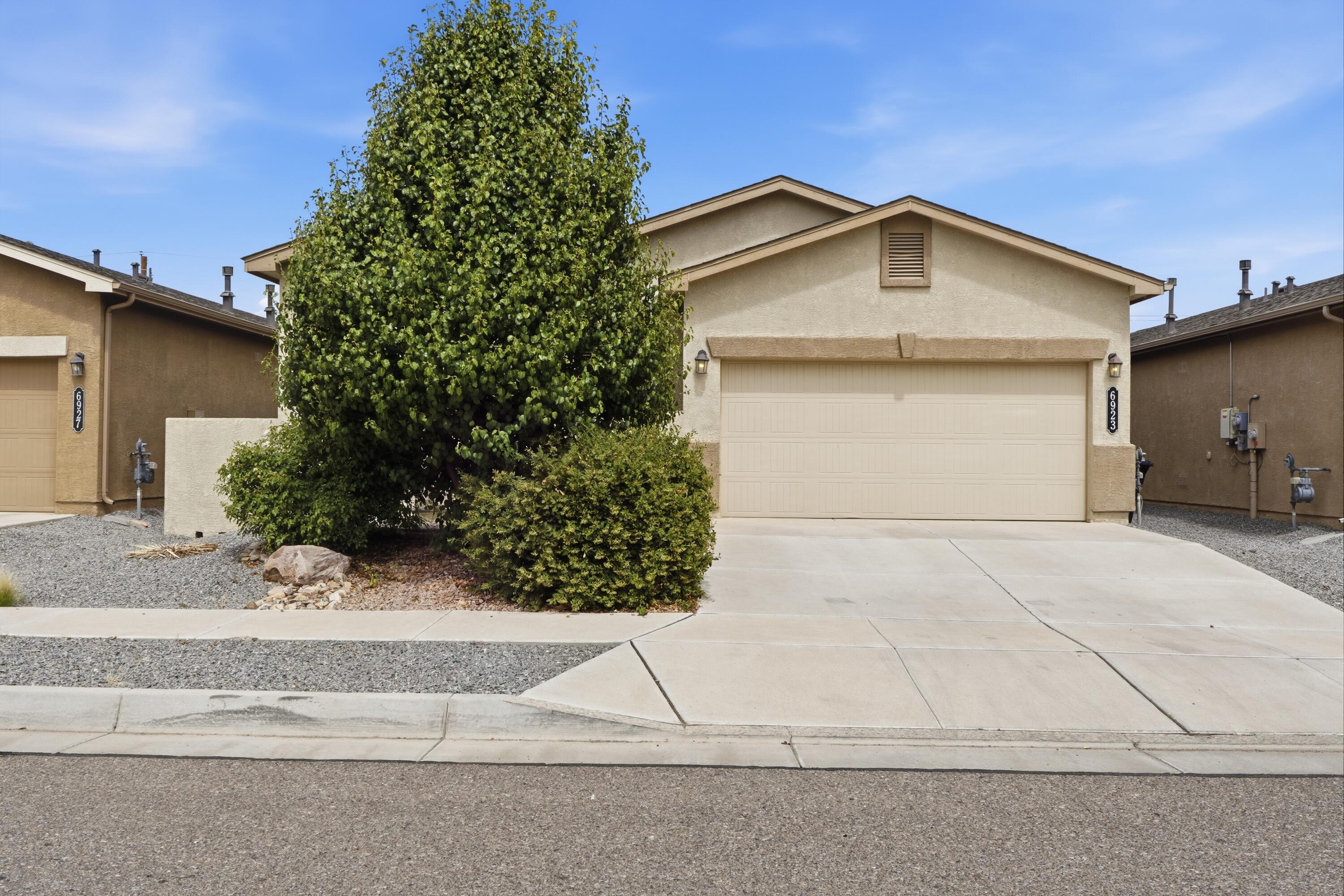 Photo 6 — 6923 Silver Moon Road NW