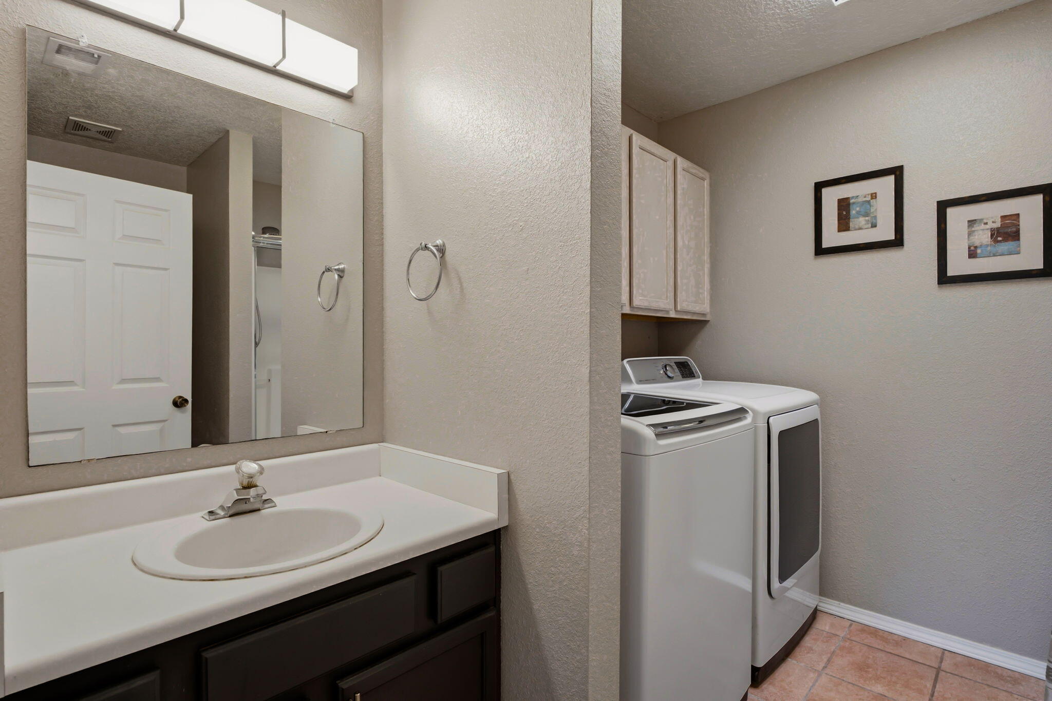 Photo 6 — 4801 Irving Boulevard NW UNIT 2404