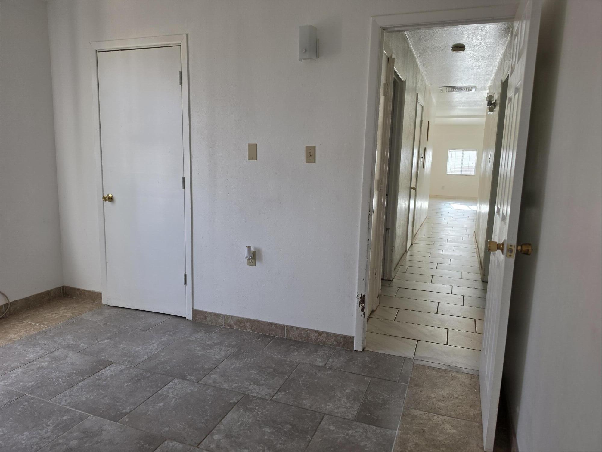 Photo 2 — 5512 Cleo Road SW