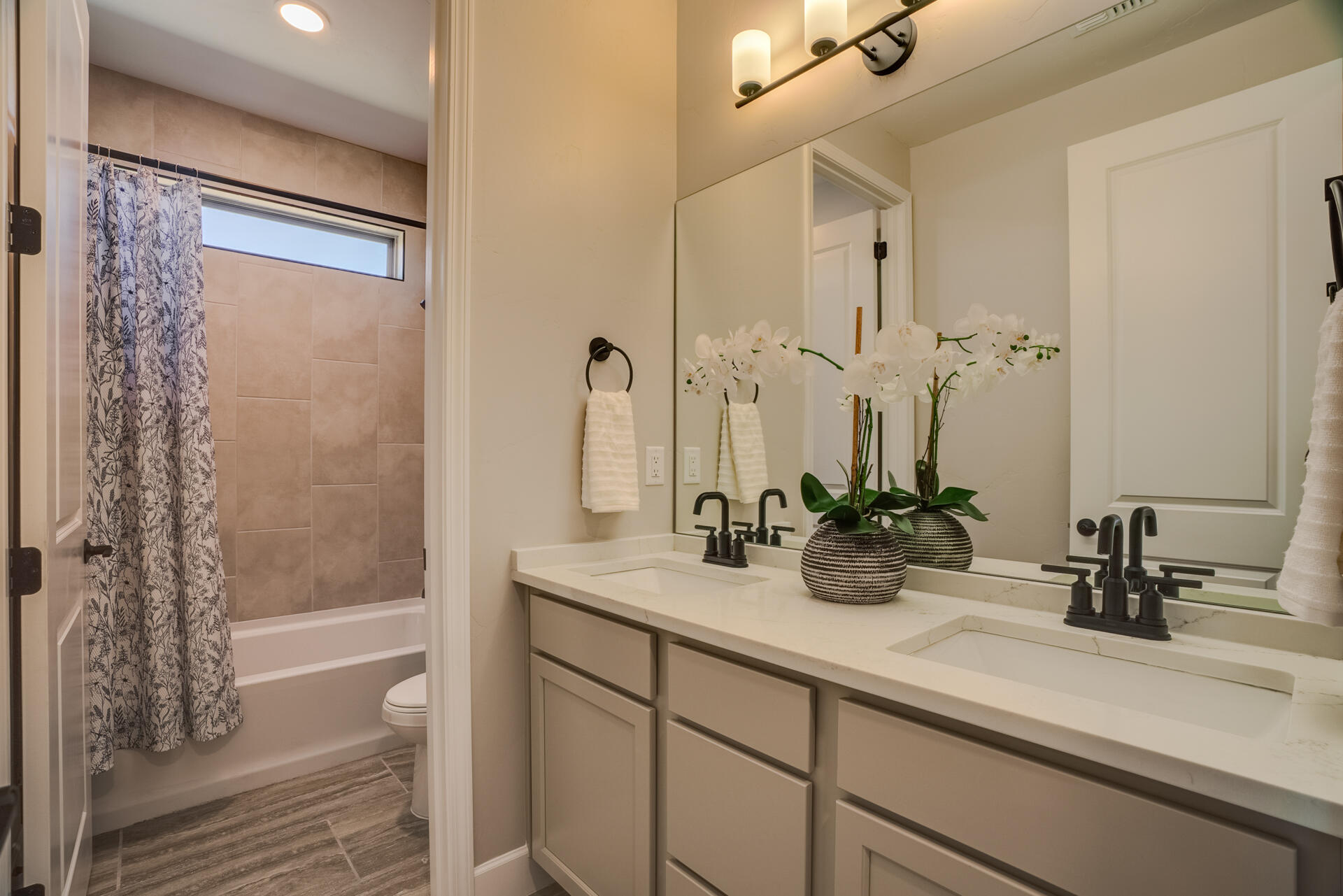 Photo 7 — 2777 Seaforth Circle NE