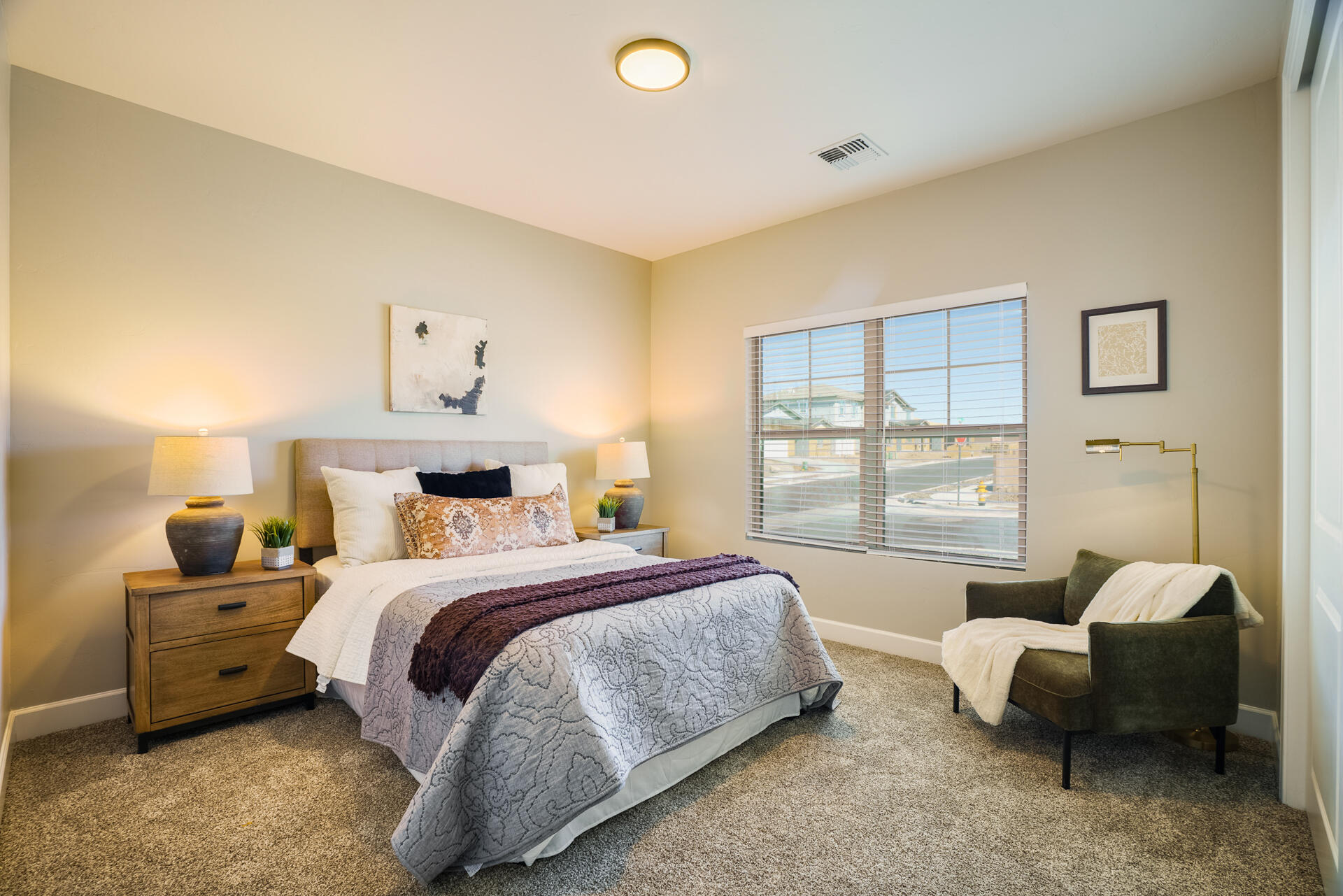 Photo 8 — 2777 Seaforth Circle NE