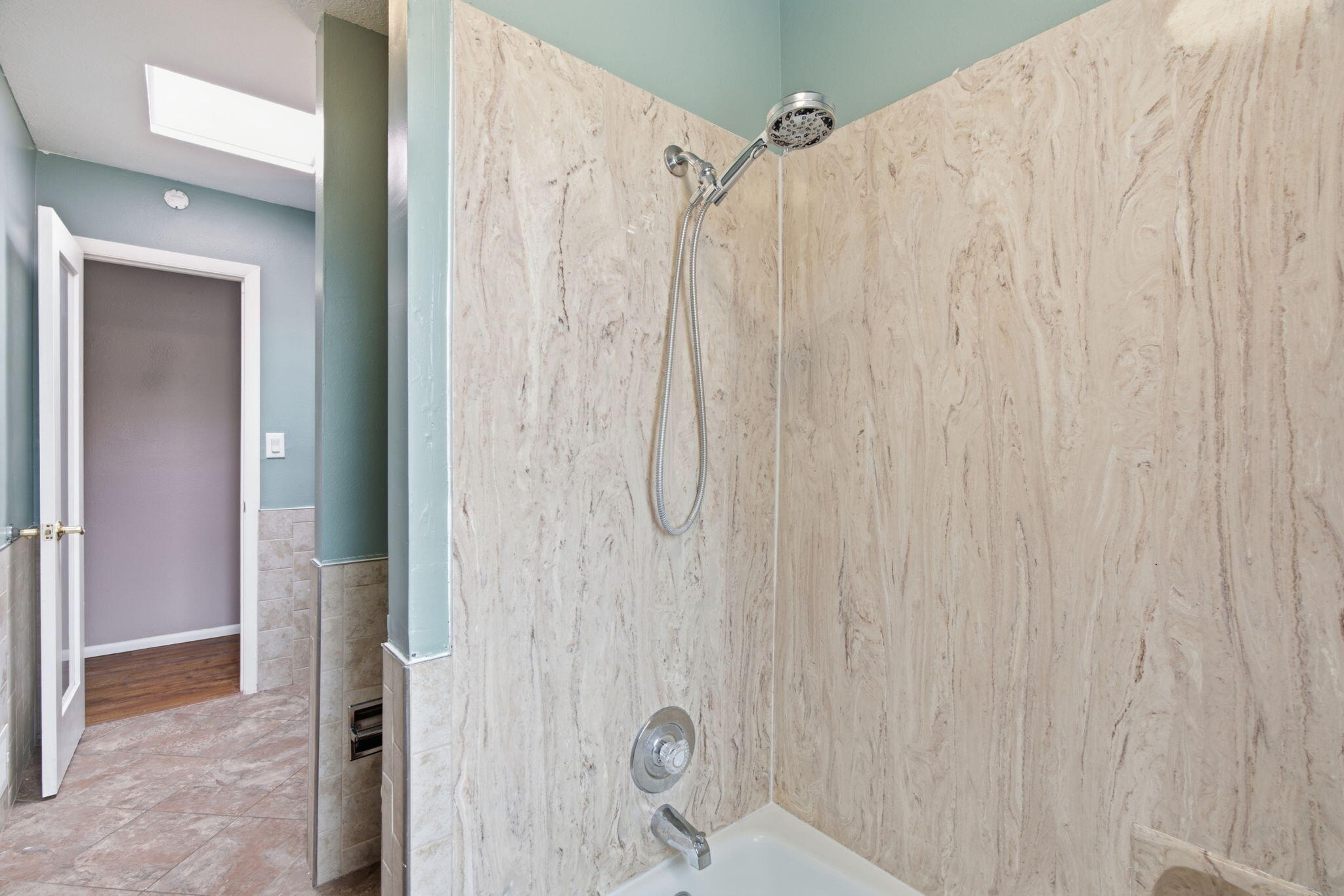 Photo 4 — 14326 Oakwood Place NE