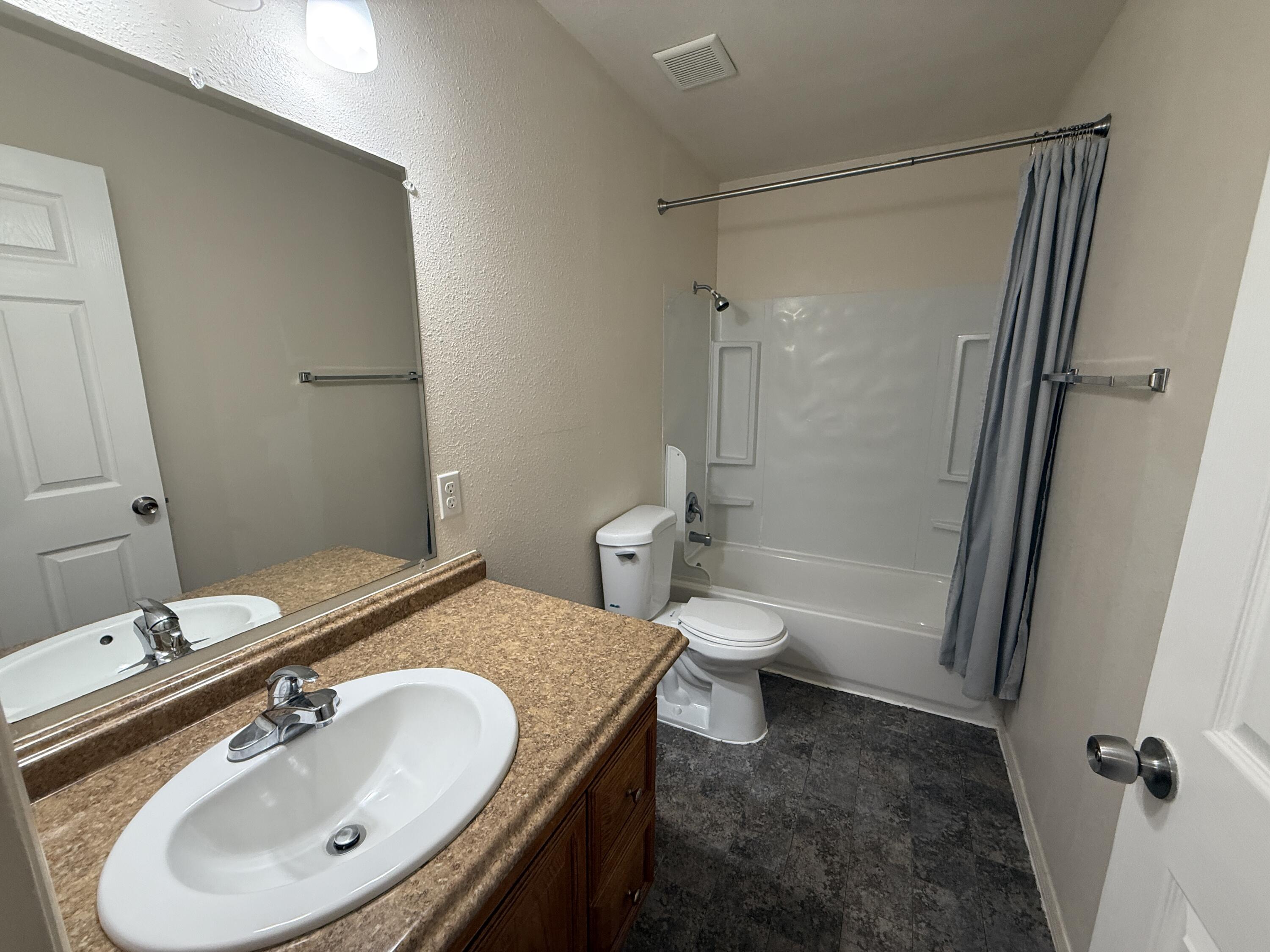 Photo 3 — 412 S 6th Street A