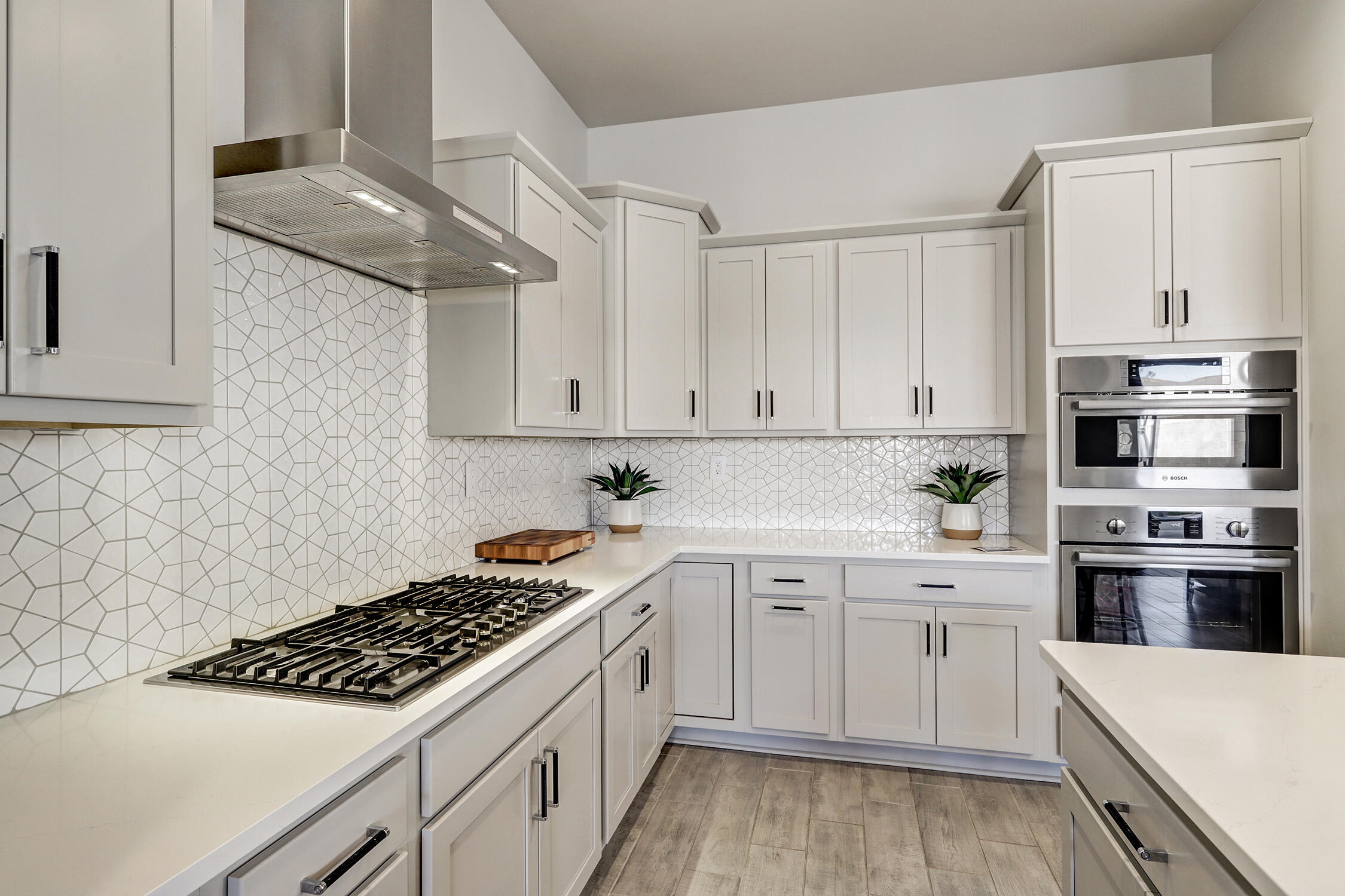Photo 12 — 3208 Baxter Street SE