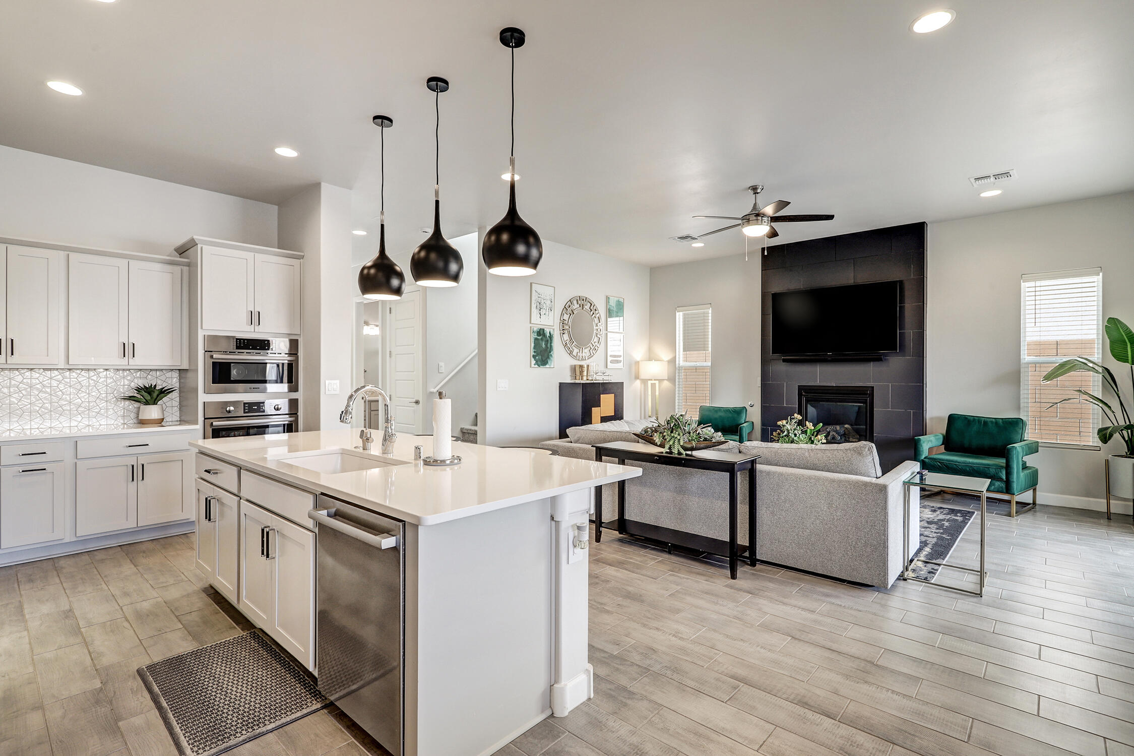 Photo 14 — 3208 Baxter Street SE