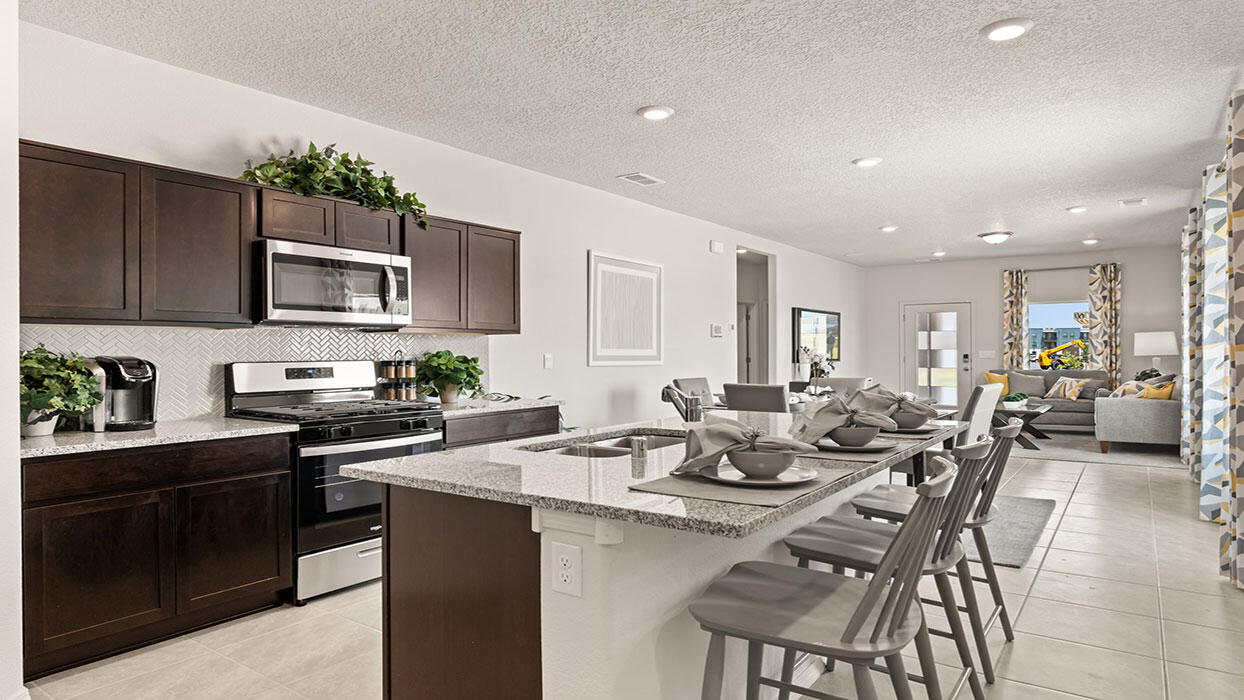 Photo 6 — 6034 Gilpin Drive SE