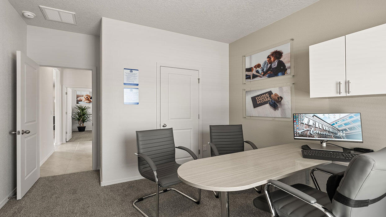 Photo 9 — 6034 Gilpin Drive SE