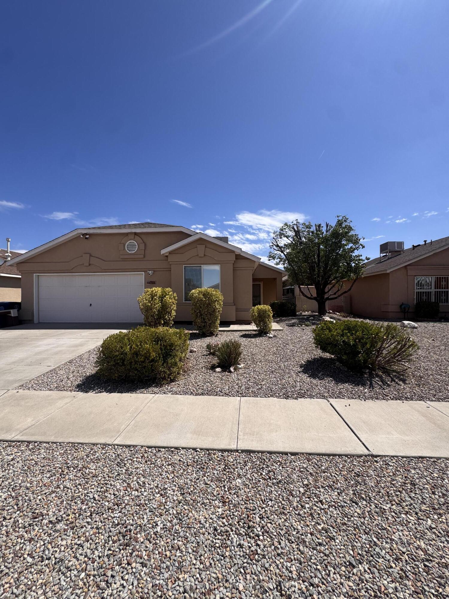 704 Glacier Bay Street SE, Albuquerque, NM 87123