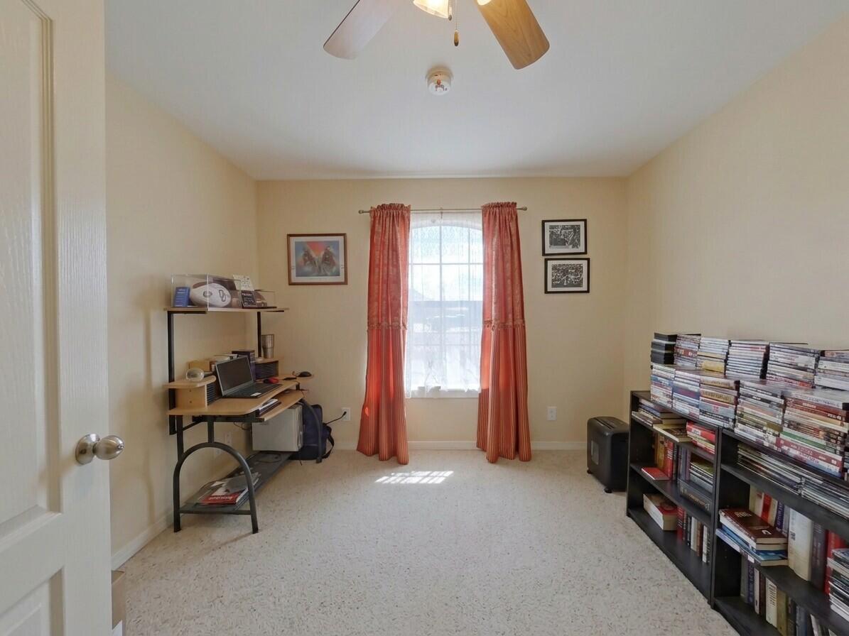 Photo 6 — 1107 Harriett Street