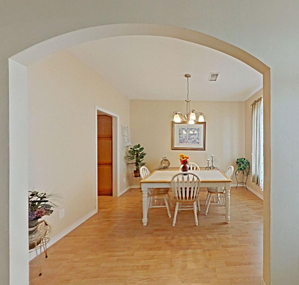 Photo 15 — 1107 Harriett Street