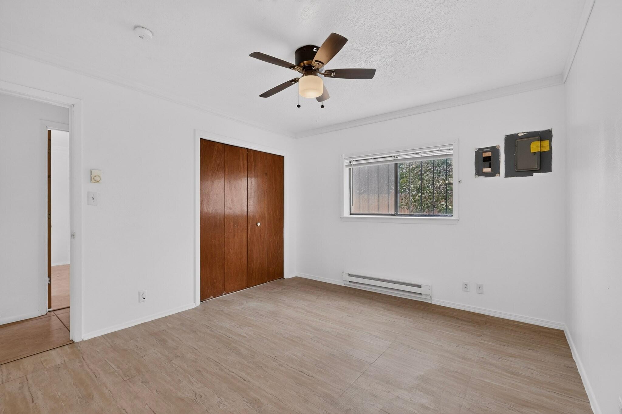 Photo 19 — 6075 Redlands Road NW