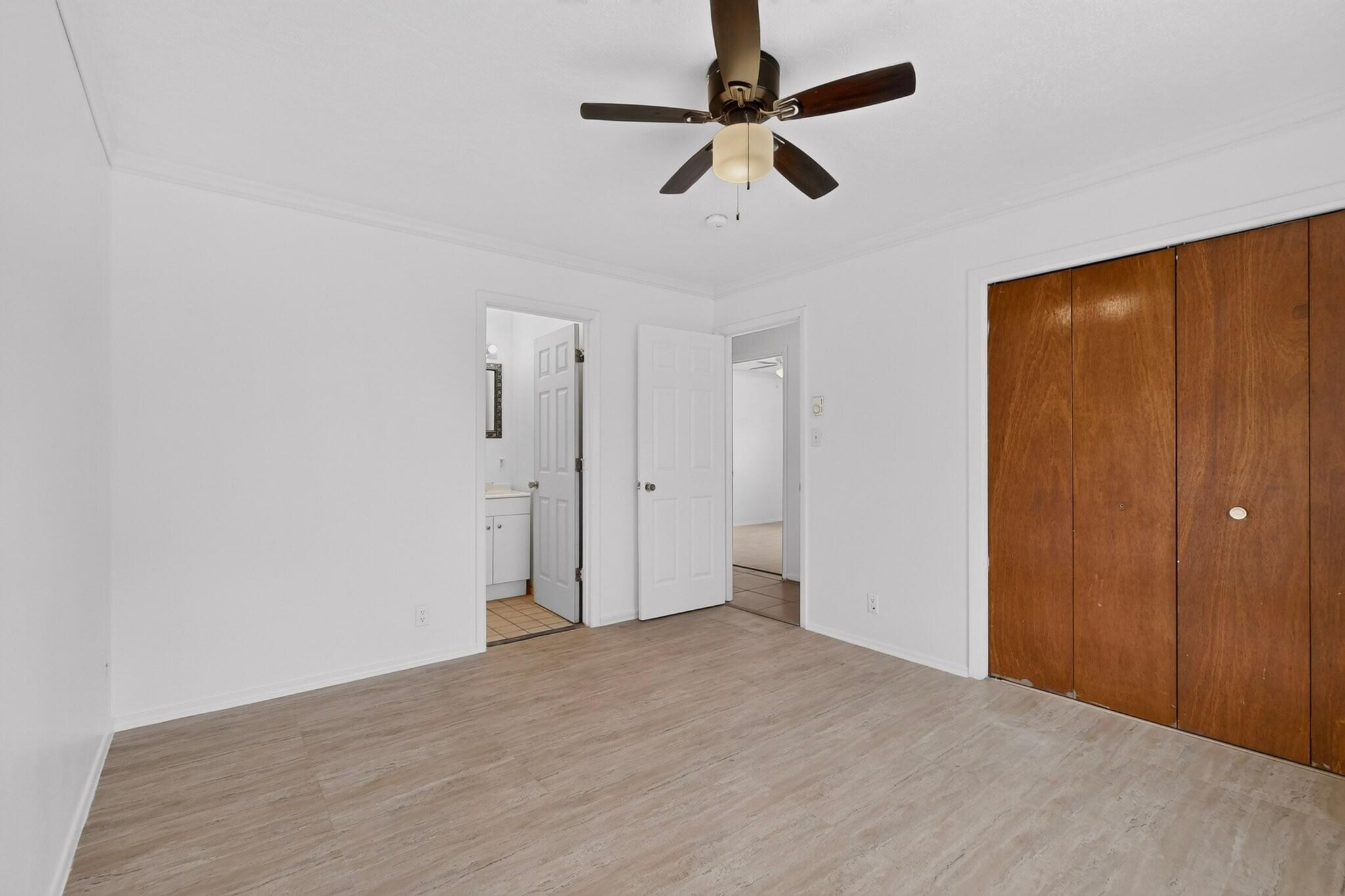 Photo 18 — 6075 Redlands Road NW