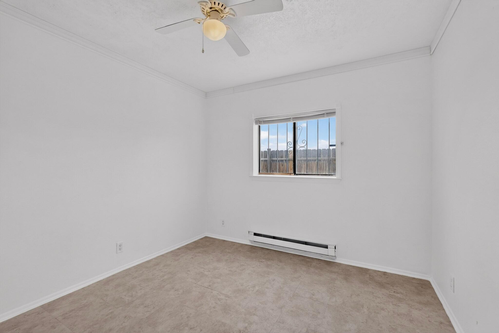 Photo 17 — 6075 Redlands Road NW