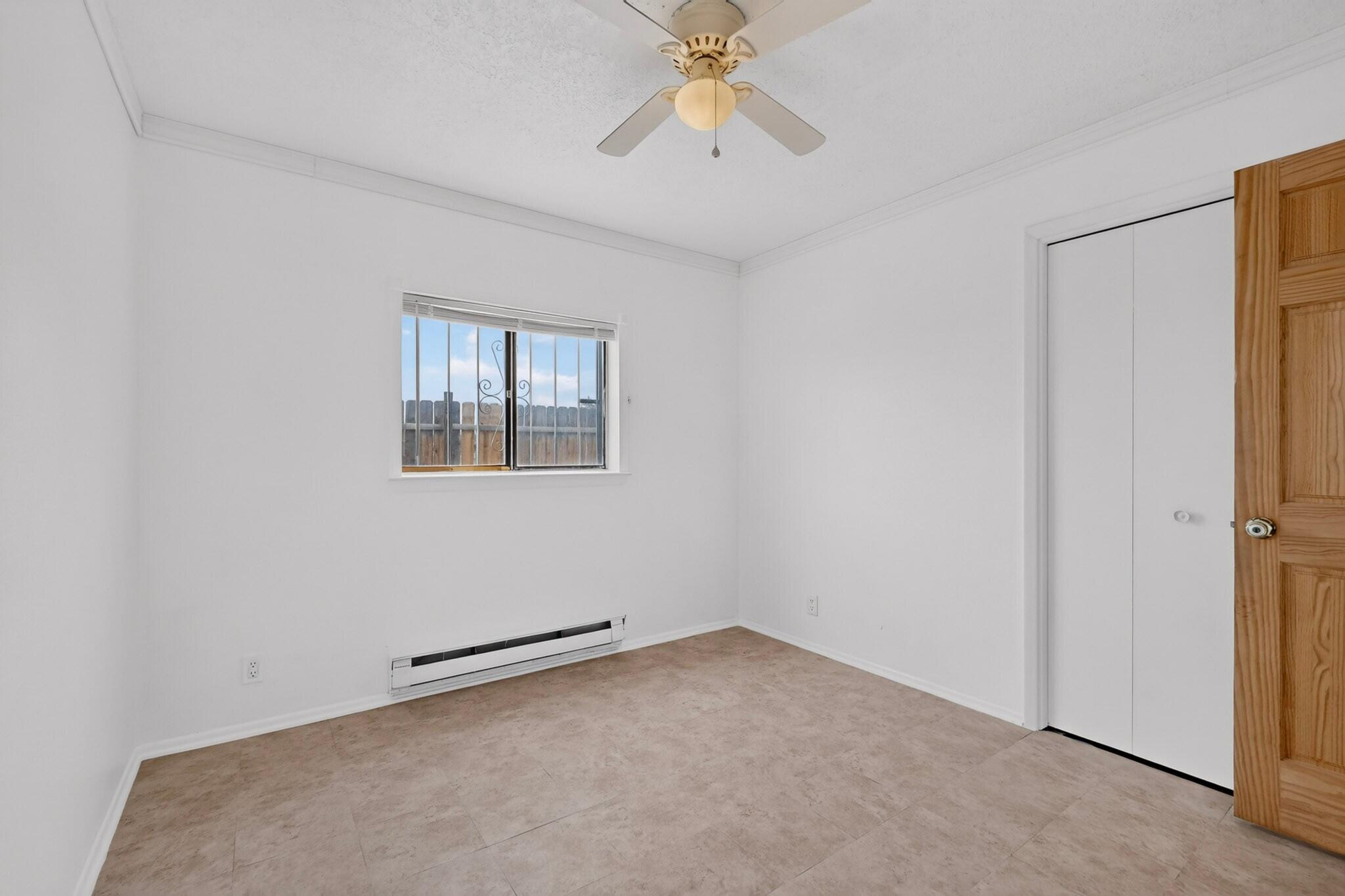 Photo 16 — 6075 Redlands Road NW