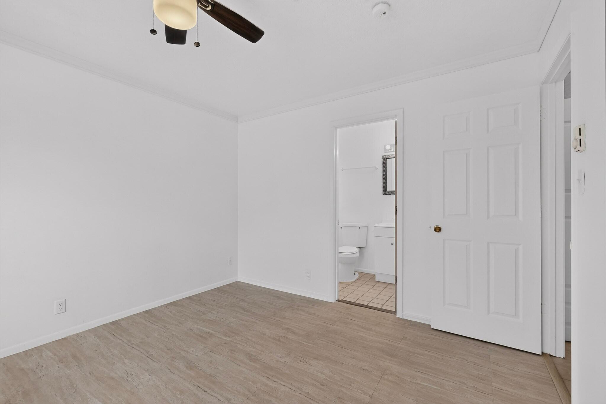 Photo 14 — 6075 Redlands Road NW