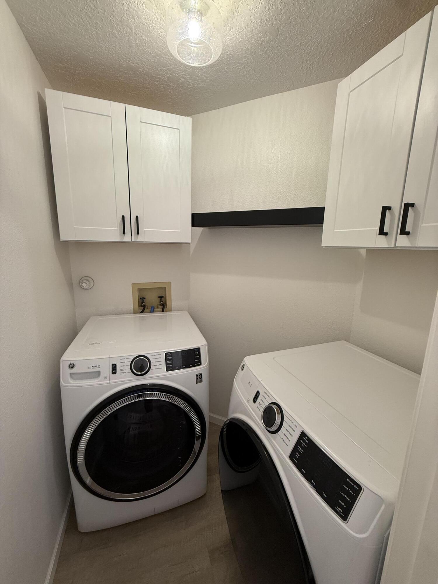 Photo 2 — 7616 Copperfield Drive NE