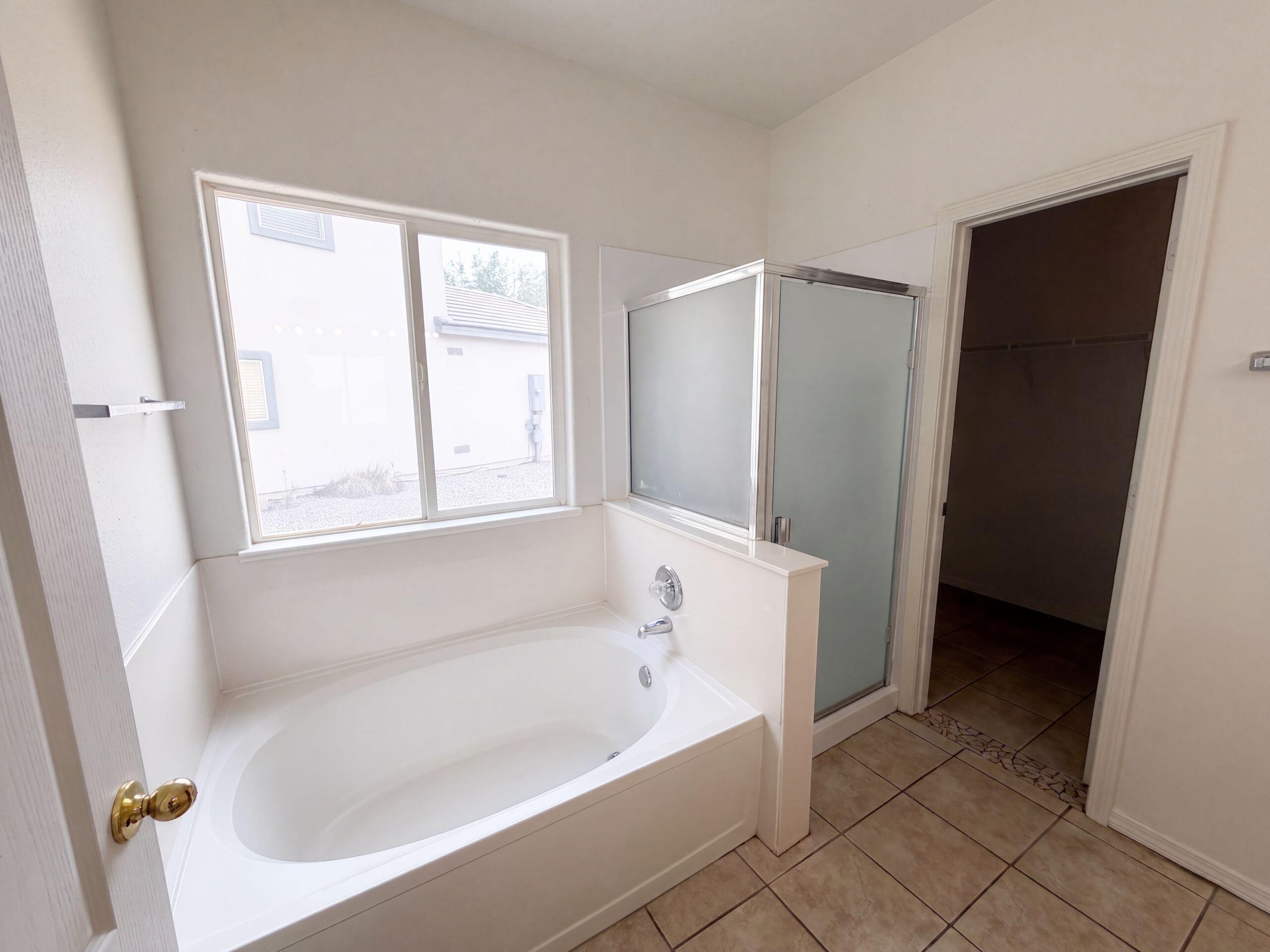 Photo 14 — 696 Troon Drive SE