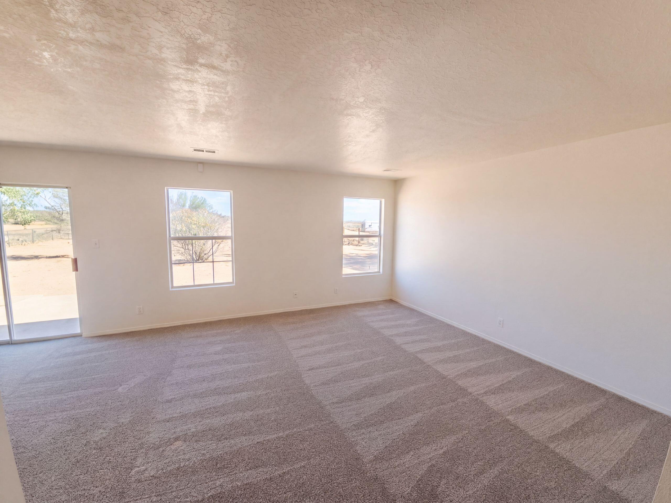 Photo 7 — 5051 27th Avenue NE