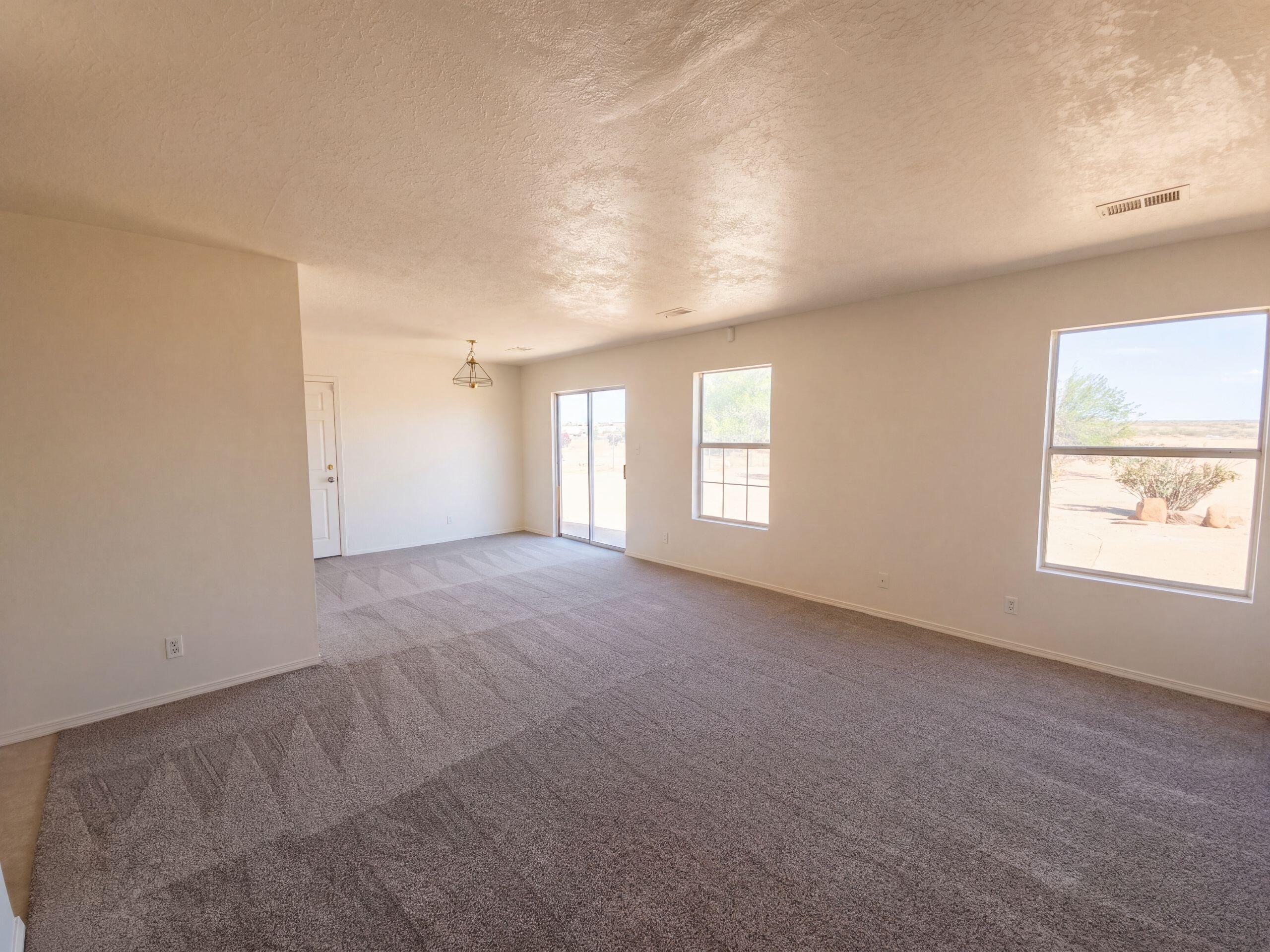 Photo 5 — 5051 27th Avenue NE
