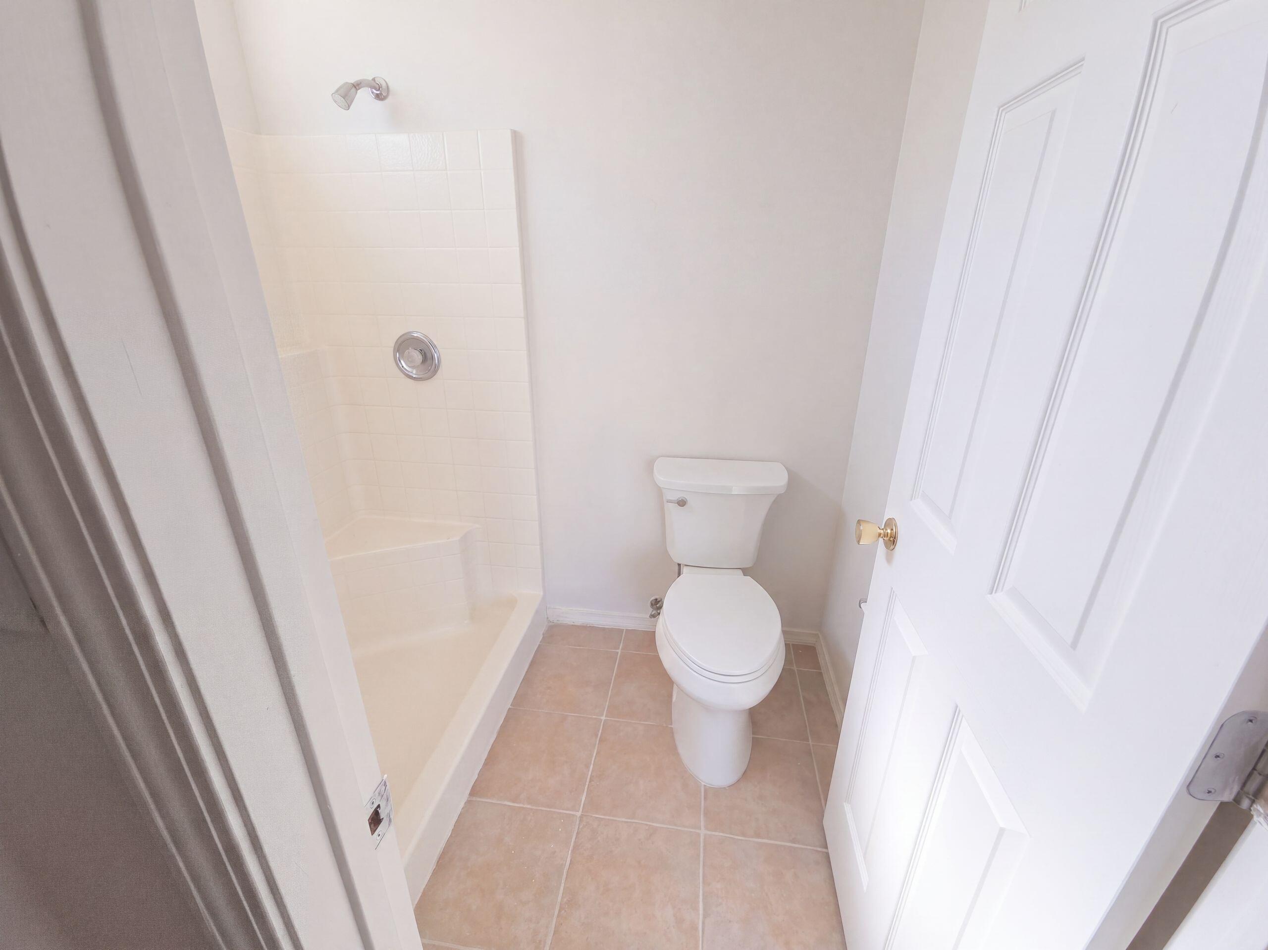 Photo 15 — 5051 27th Avenue NE