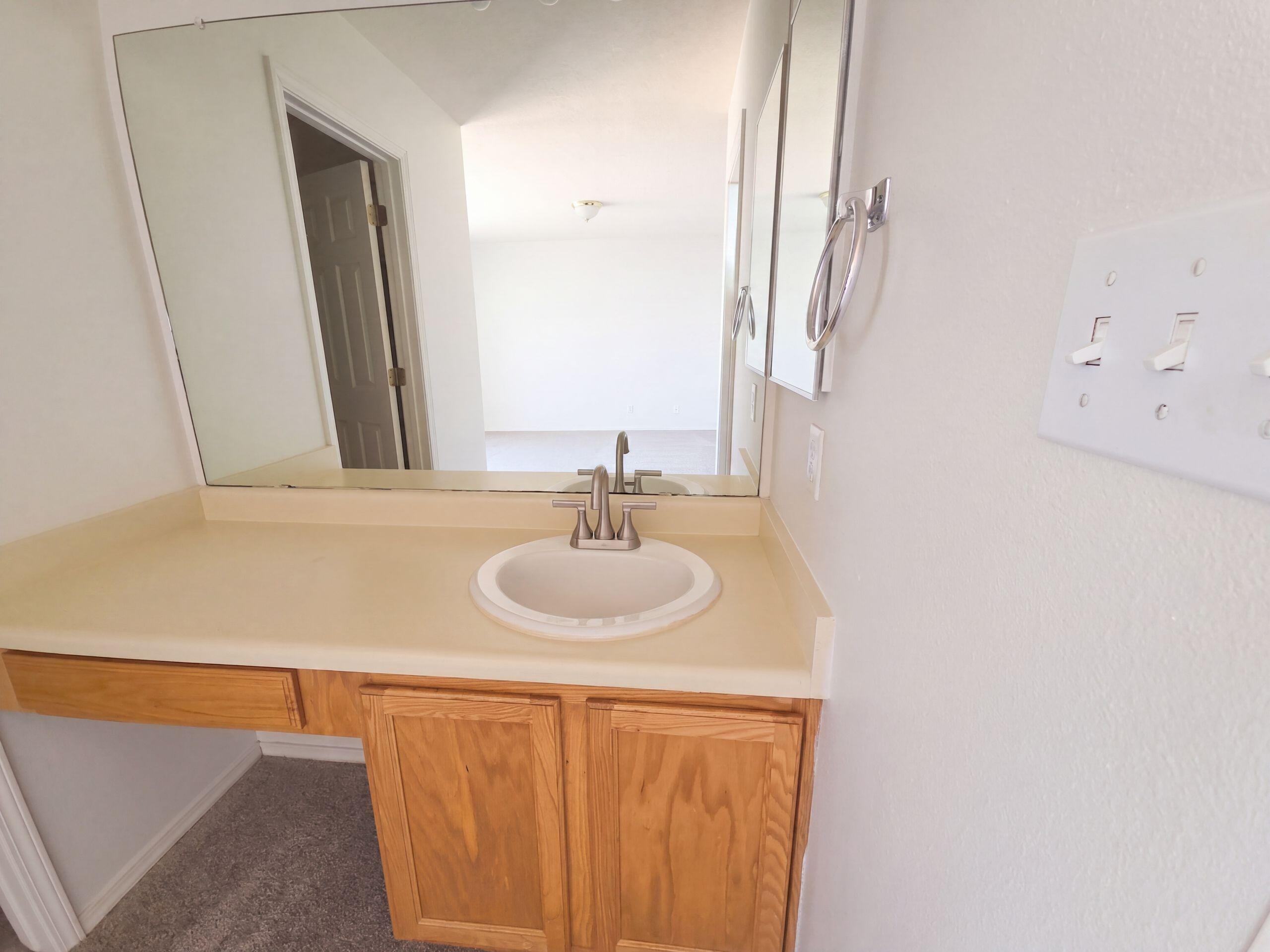 Photo 14 — 5051 27th Avenue NE