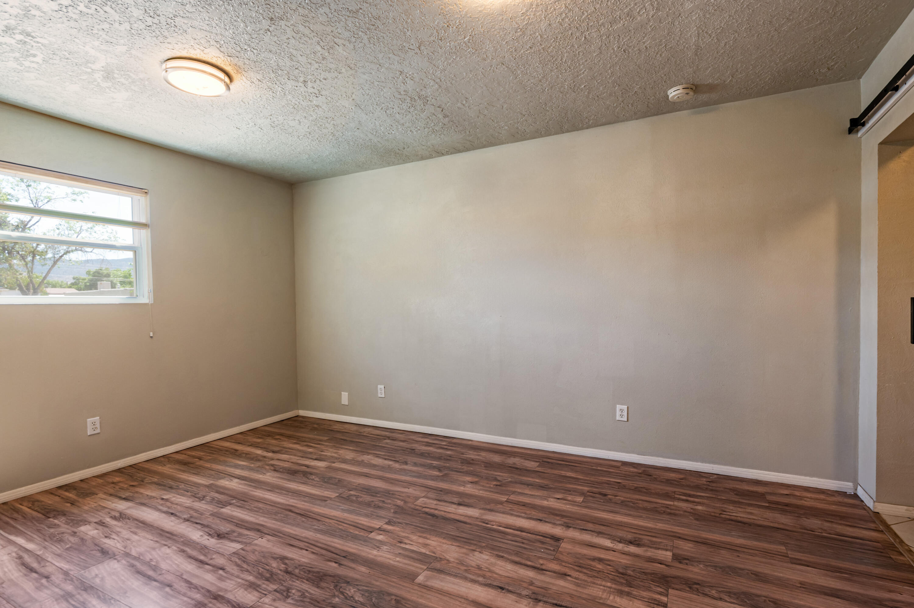 Photo 14 — 2713 Morris Street NE