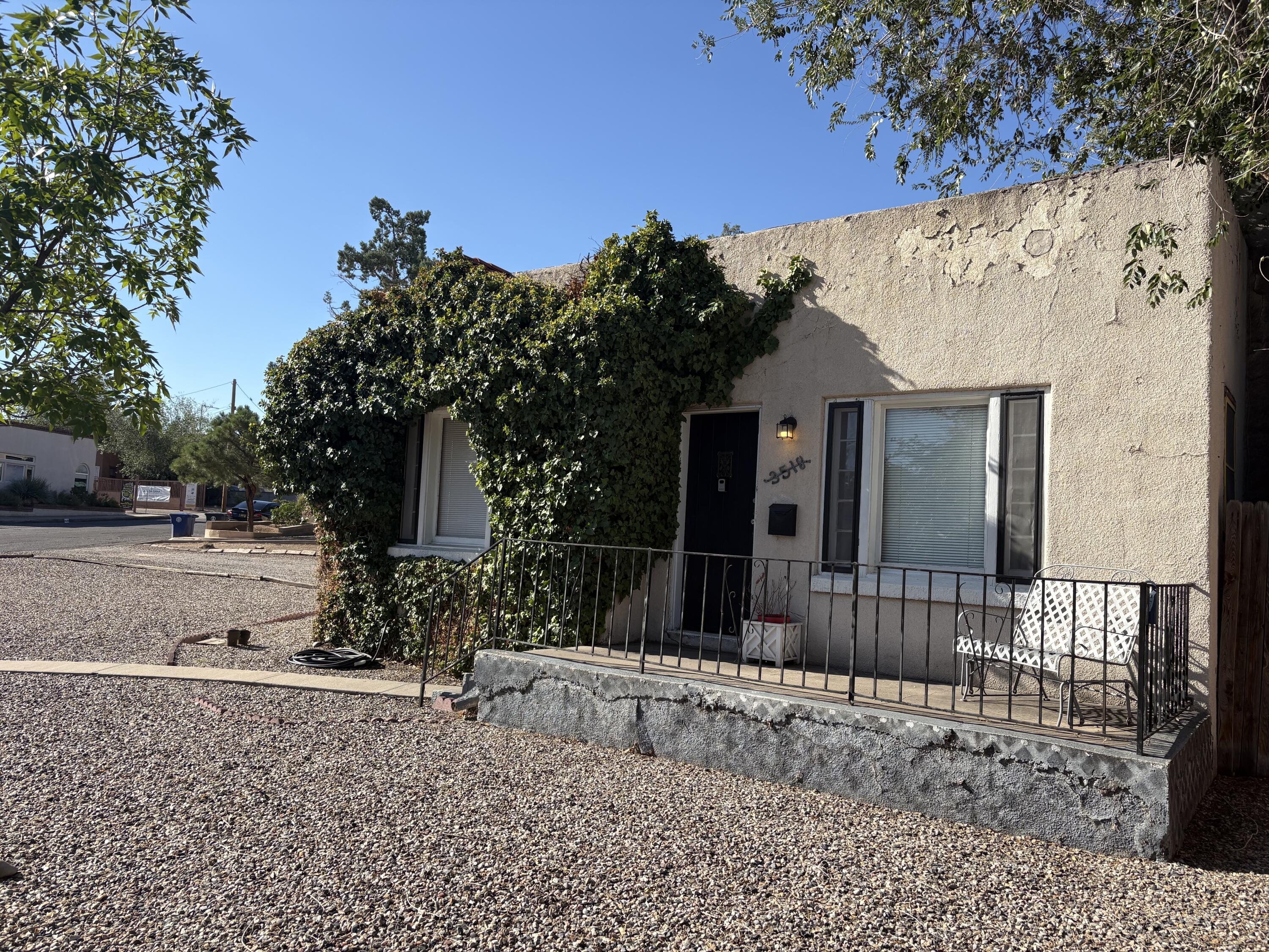 3518 Campus Boulevard NE