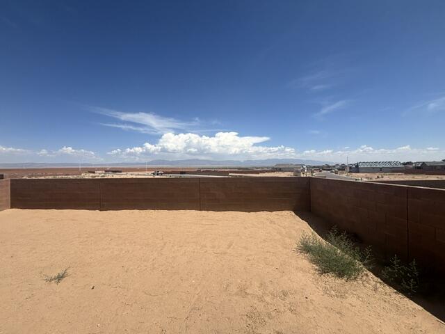 Photo 13 — 1502 Calle Oeste NW