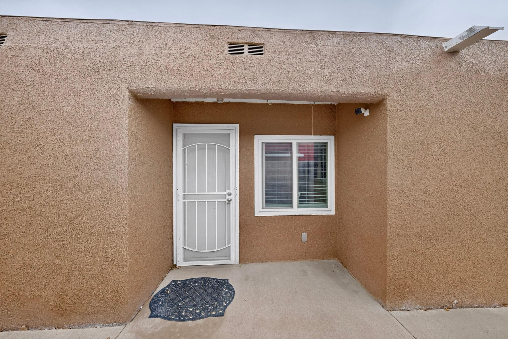 Photo 4 — 3412 Abbey Court NW