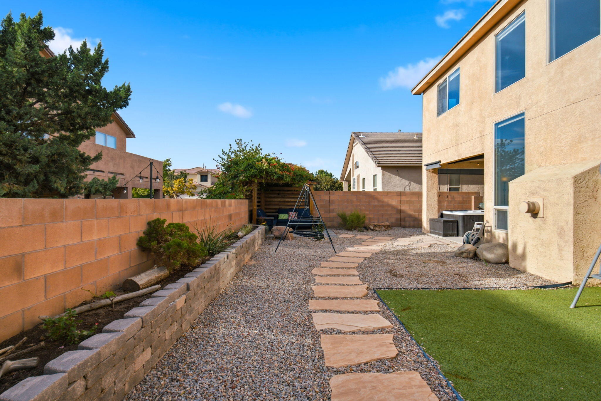 Photo 7 — 1405 Ducale Drive SE