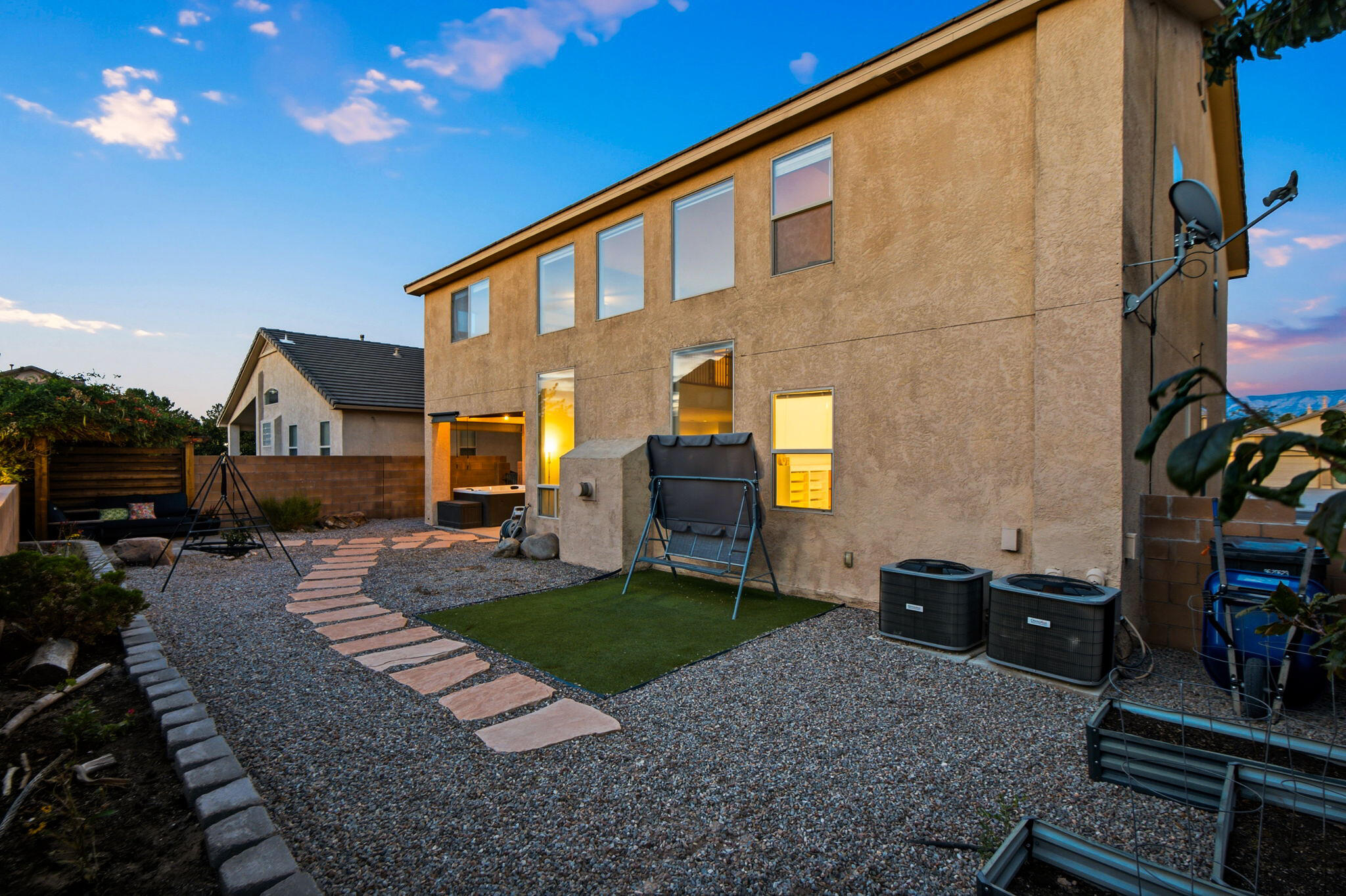 Photo 12 — 1405 Ducale Drive SE