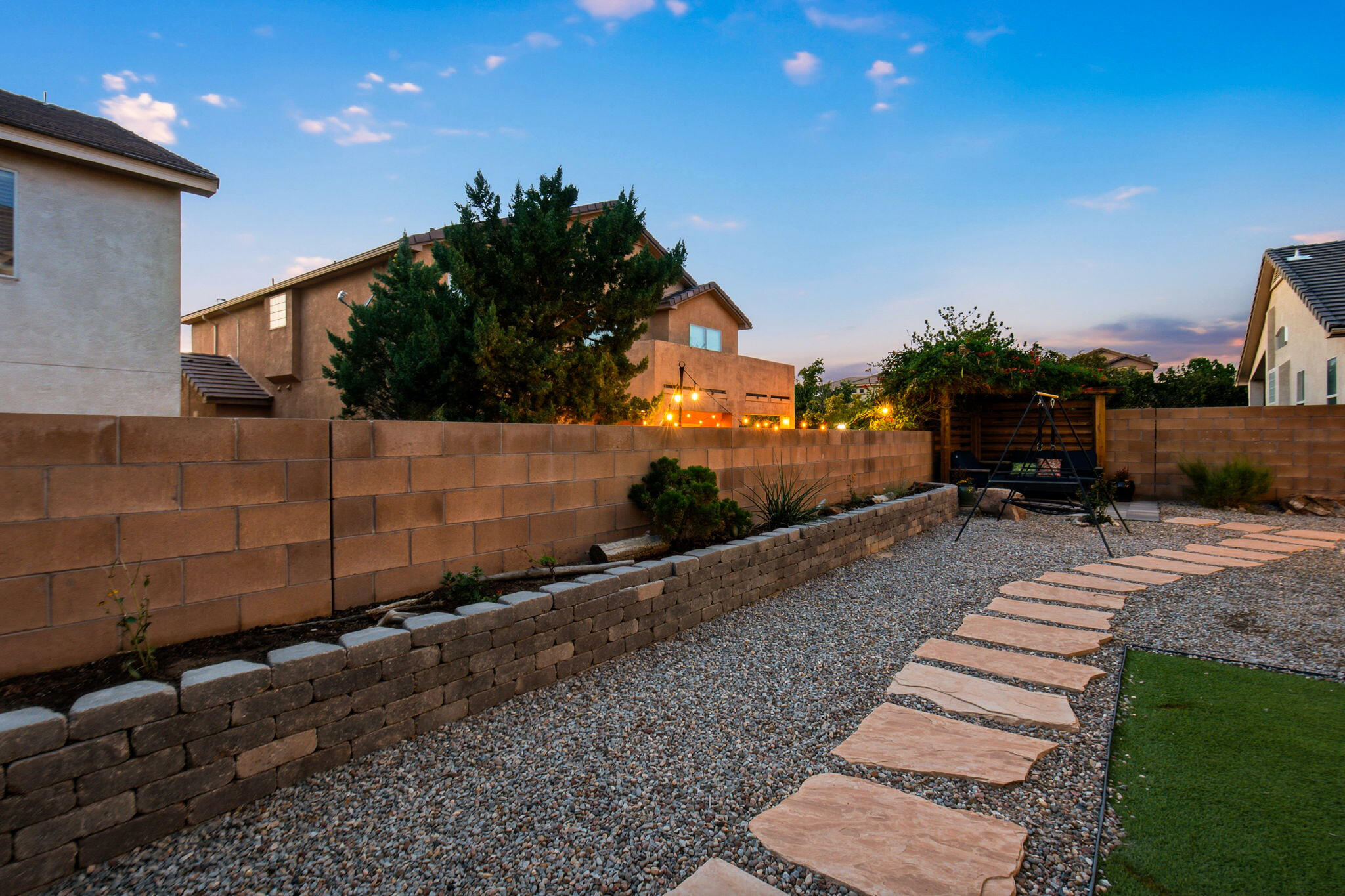 Photo 13 — 1405 Ducale Drive SE