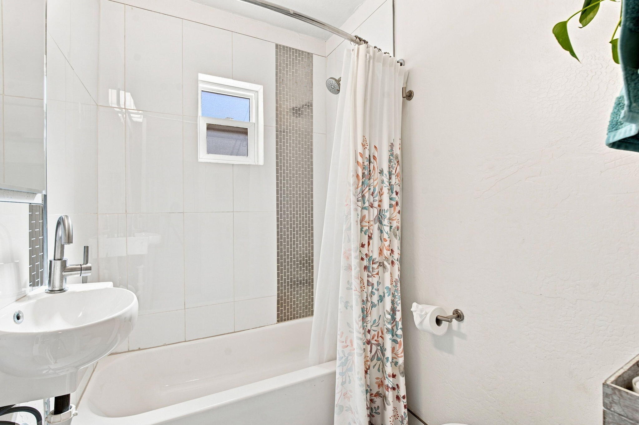 Photo 17 — 1112 Bryn Mawr Drive NE