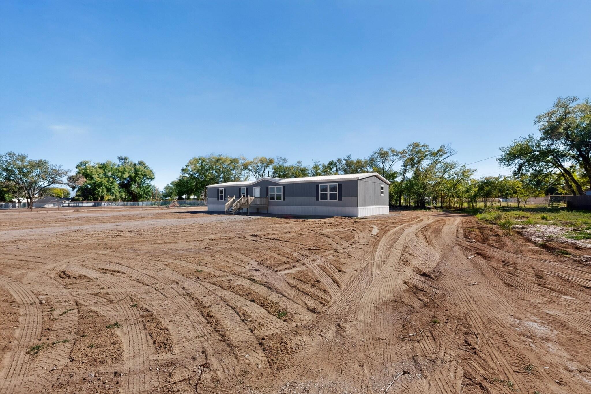 Photo 15 — 241 Crownover Road NW