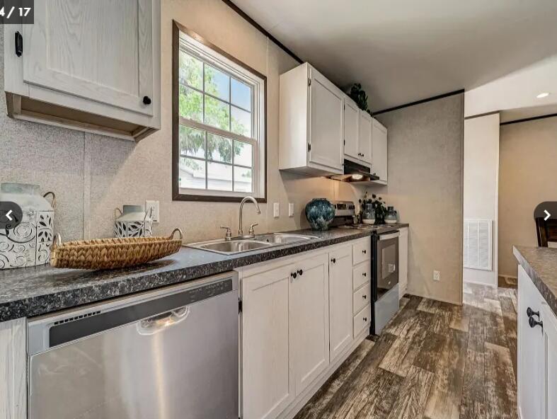 Photo 13 — 241 Crownover Road NW
