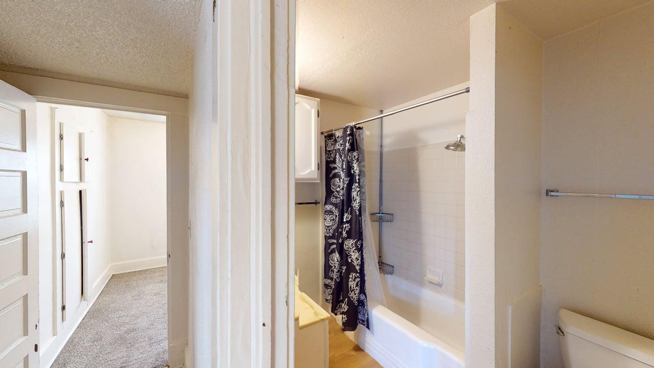 Photo 9 — 901 7th Street NW