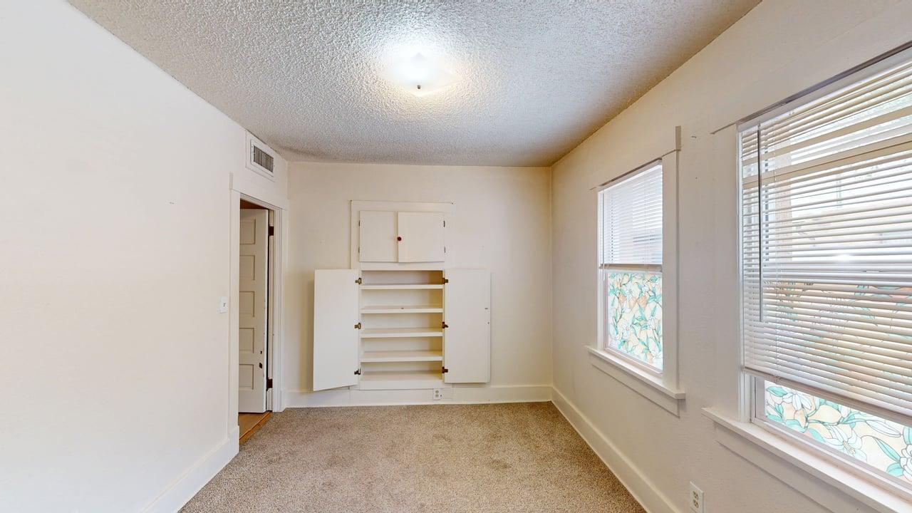 Photo 13 — 901 7th Street NW