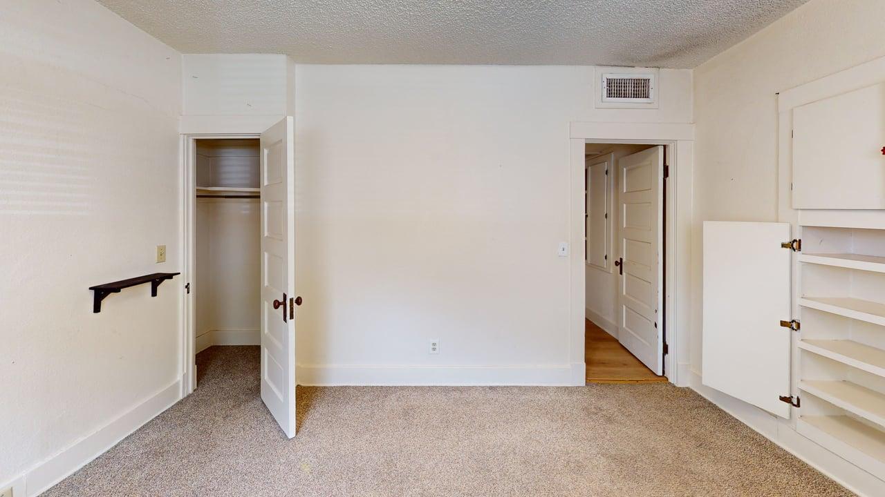 Photo 16 — 901 7th Street NW