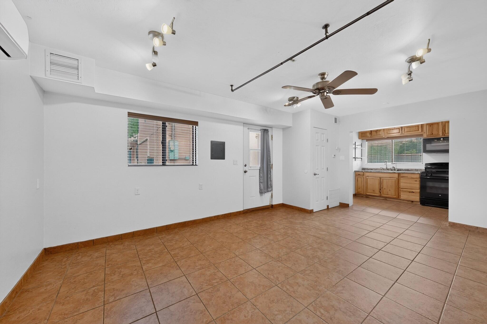 Photo 6 — 429 General Somervell Street NE