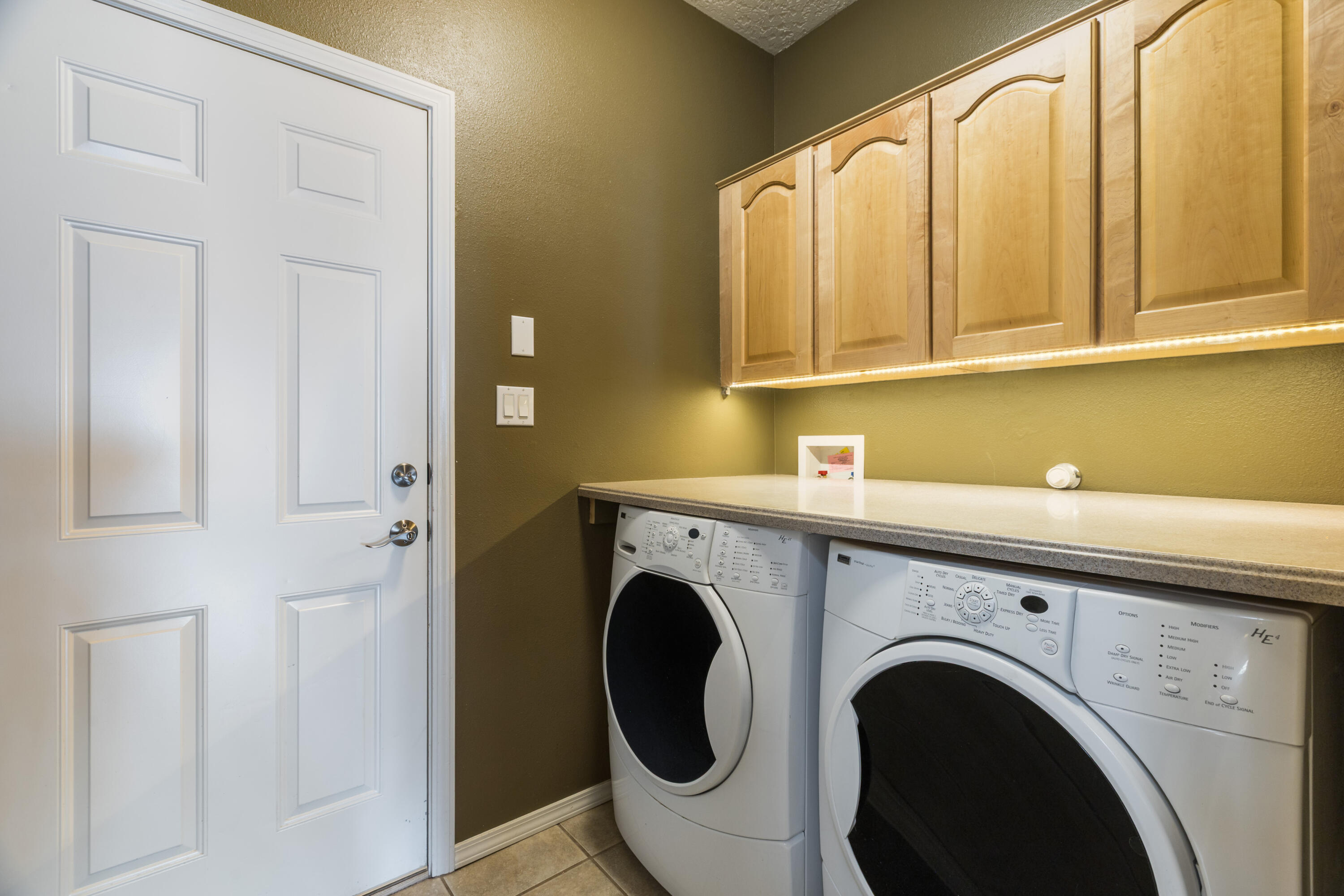 Photo 2 — 1714 17th Avenue SE