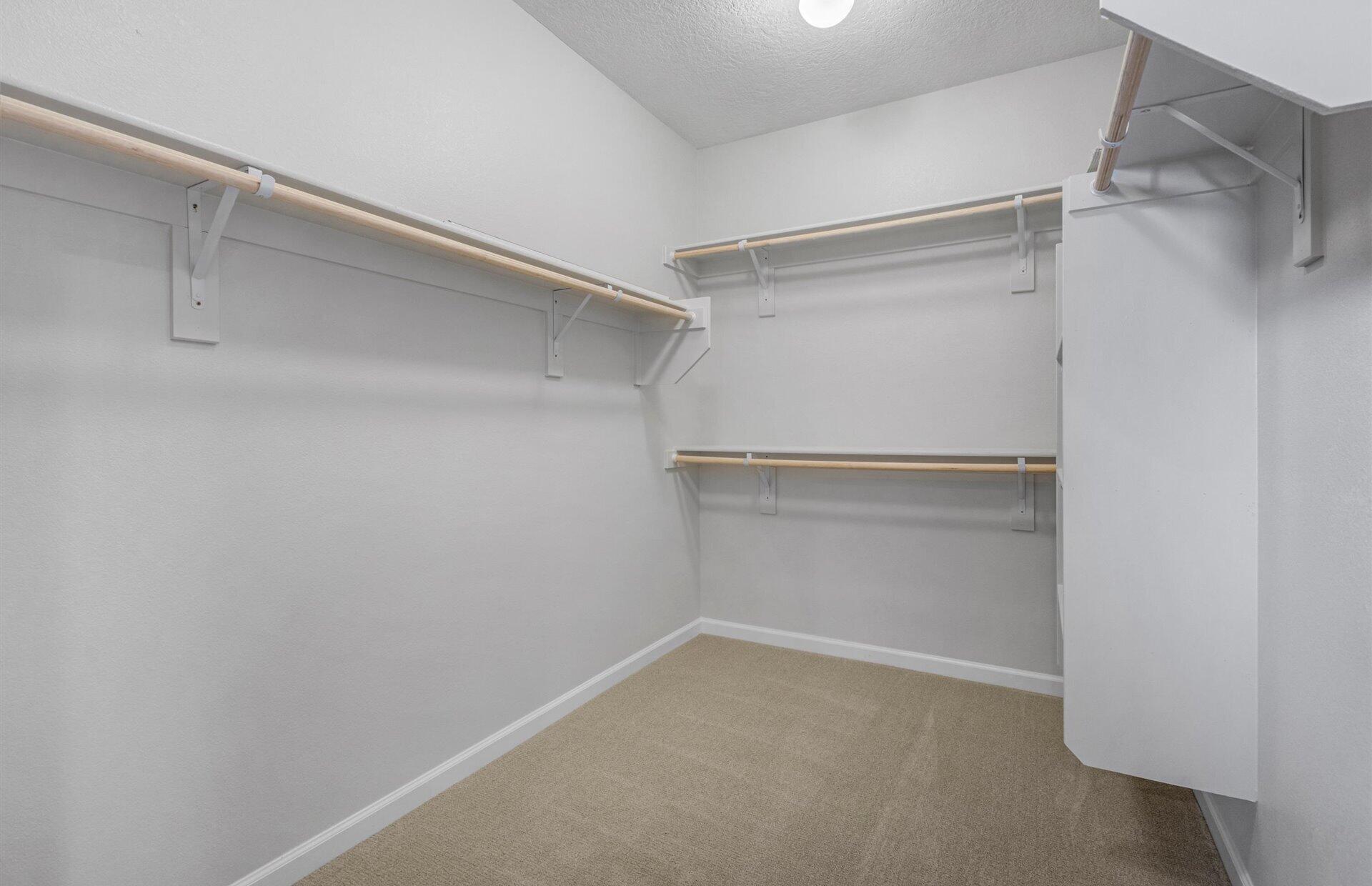 Photo 6 — 3047 Malaquita Street SE