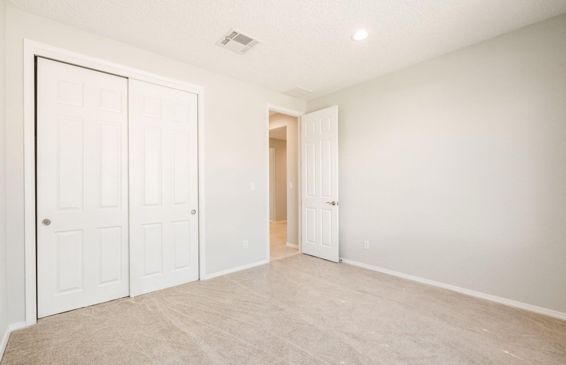 Photo 9 — 3047 Malaquita Street SE