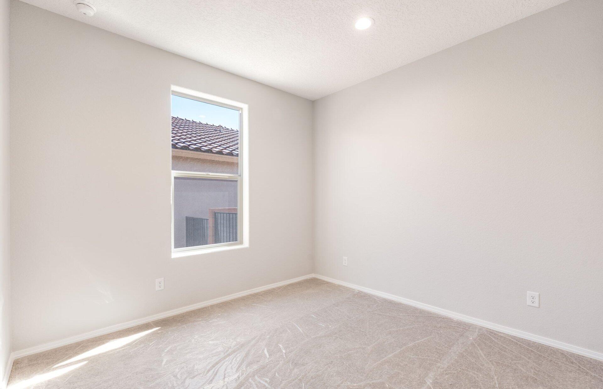 Photo 7 — 3047 Malaquita Street SE