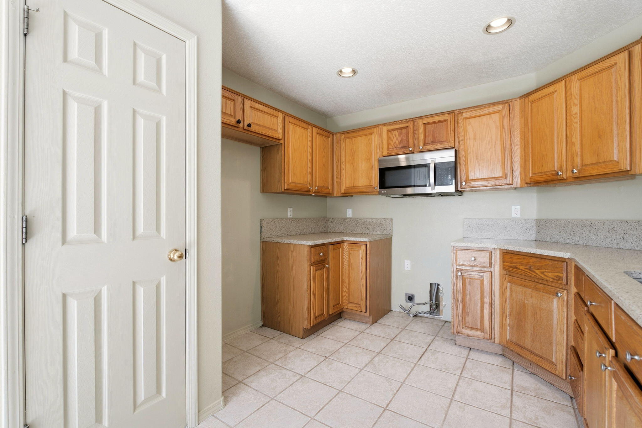 Photo 17 — 4308 Woodrose Road NW