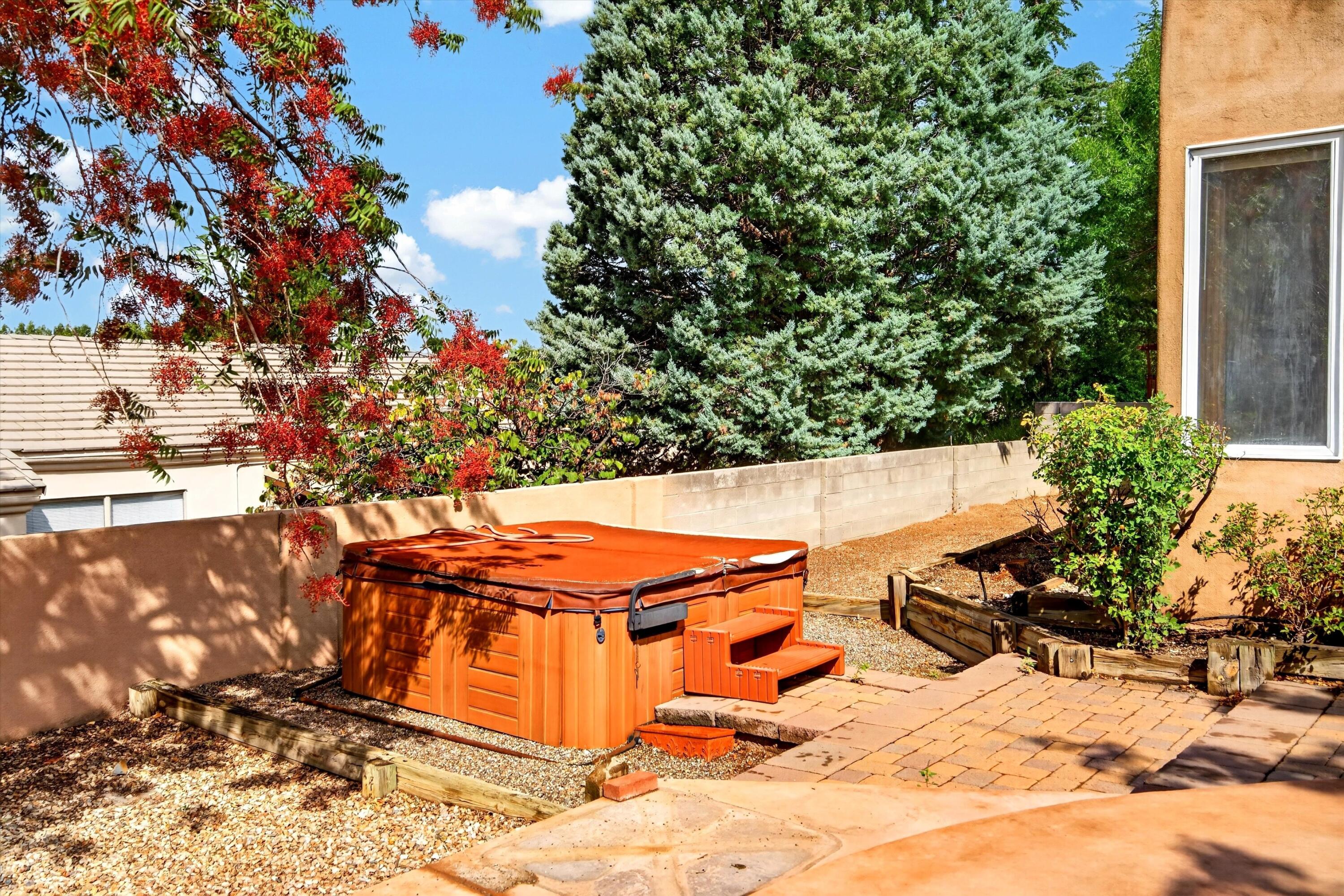 Photo 17 — 5813 Balsa Place NE