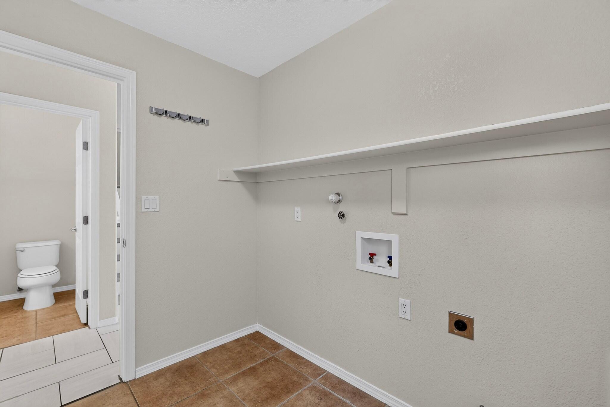 Photo 10 — 10512 Chance Court NW