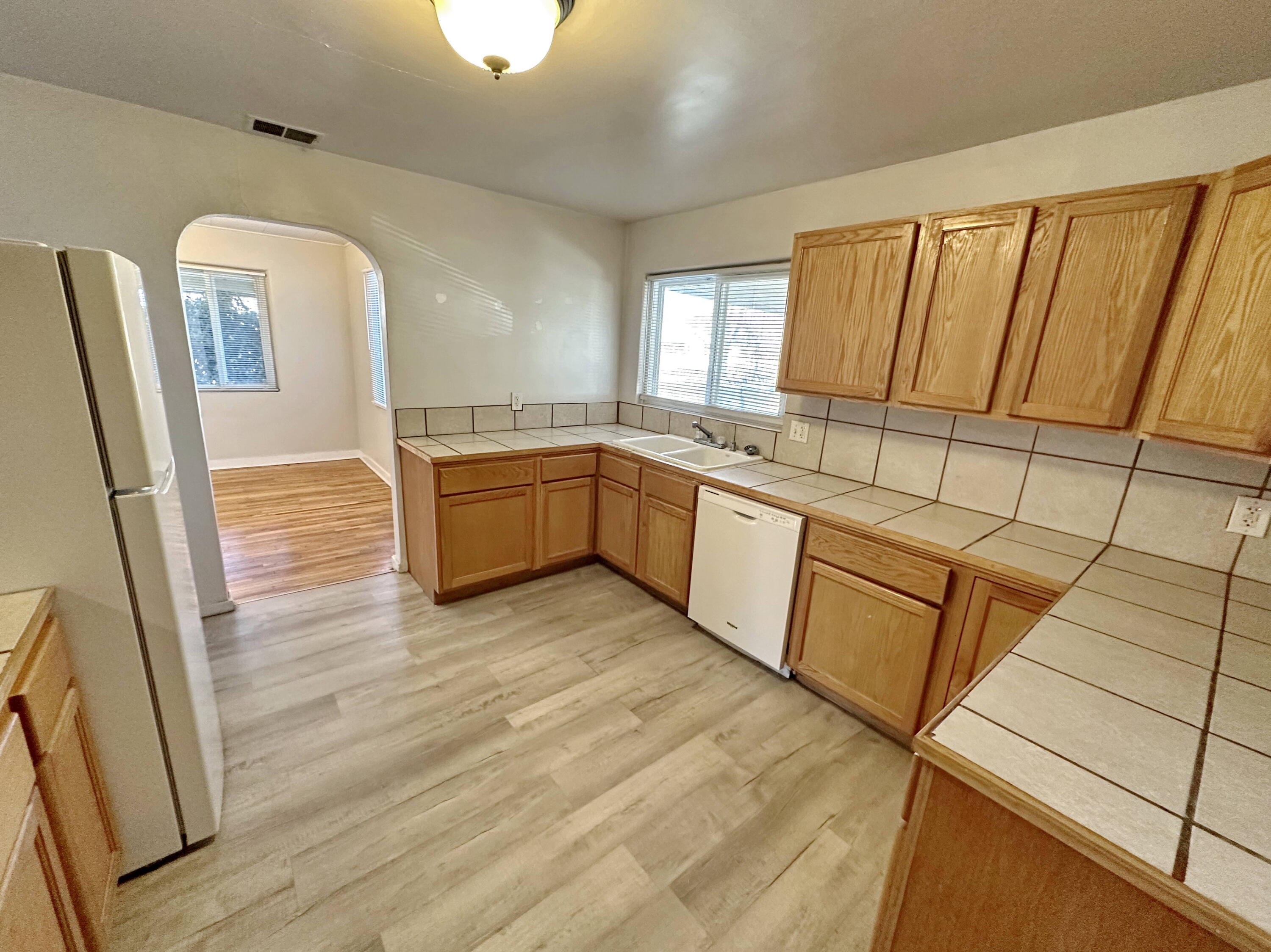 Photo 3 — 2620 Marble Avenue NW