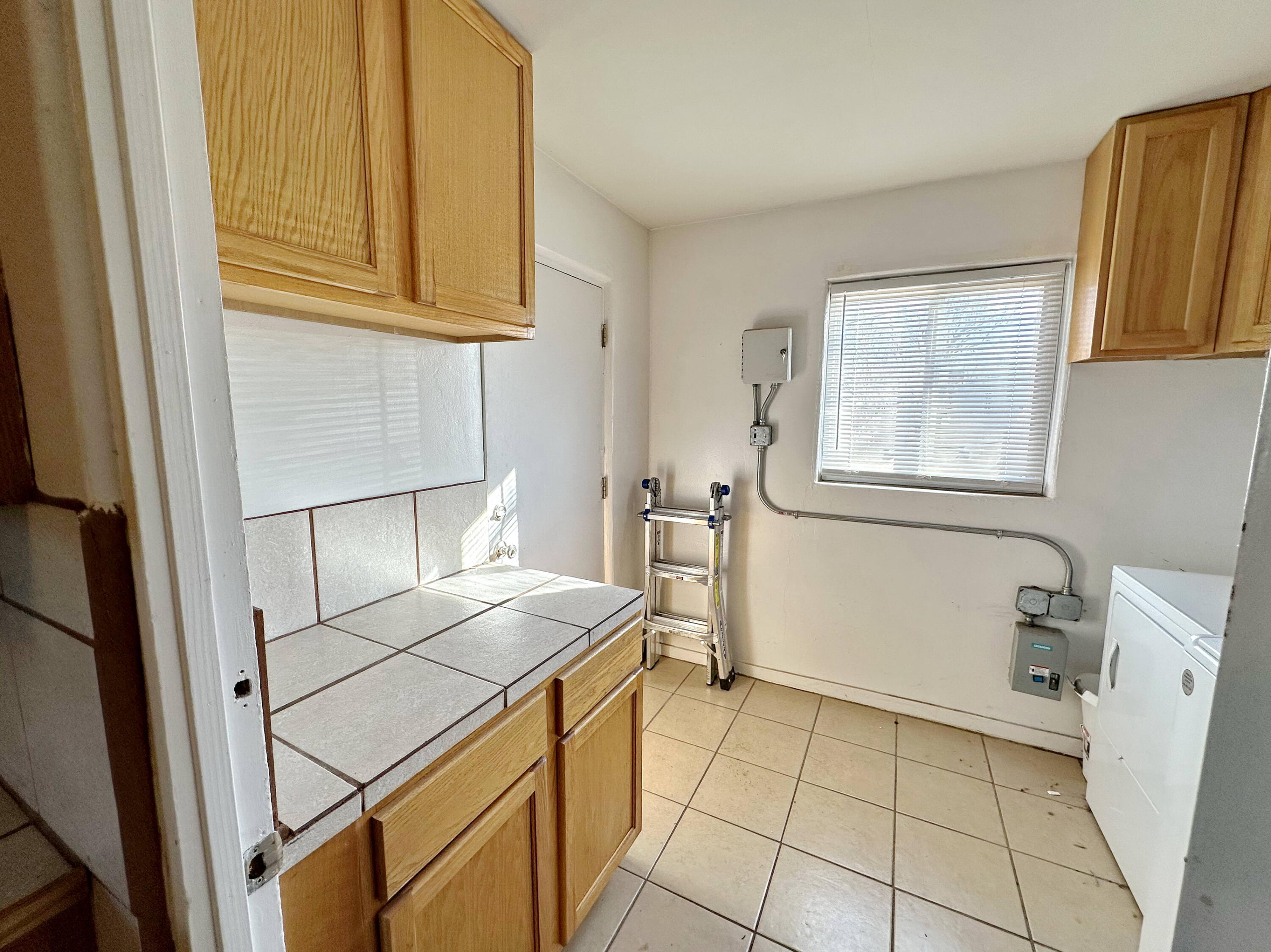 Photo 4 — 2620 Marble Avenue NW